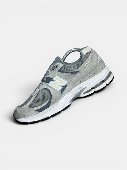 New Balance 2002R — buty sportowe damskie w bardzo dobrym stanie rozmiar 40.5, widok z góry na wewnętrzną stronę butów