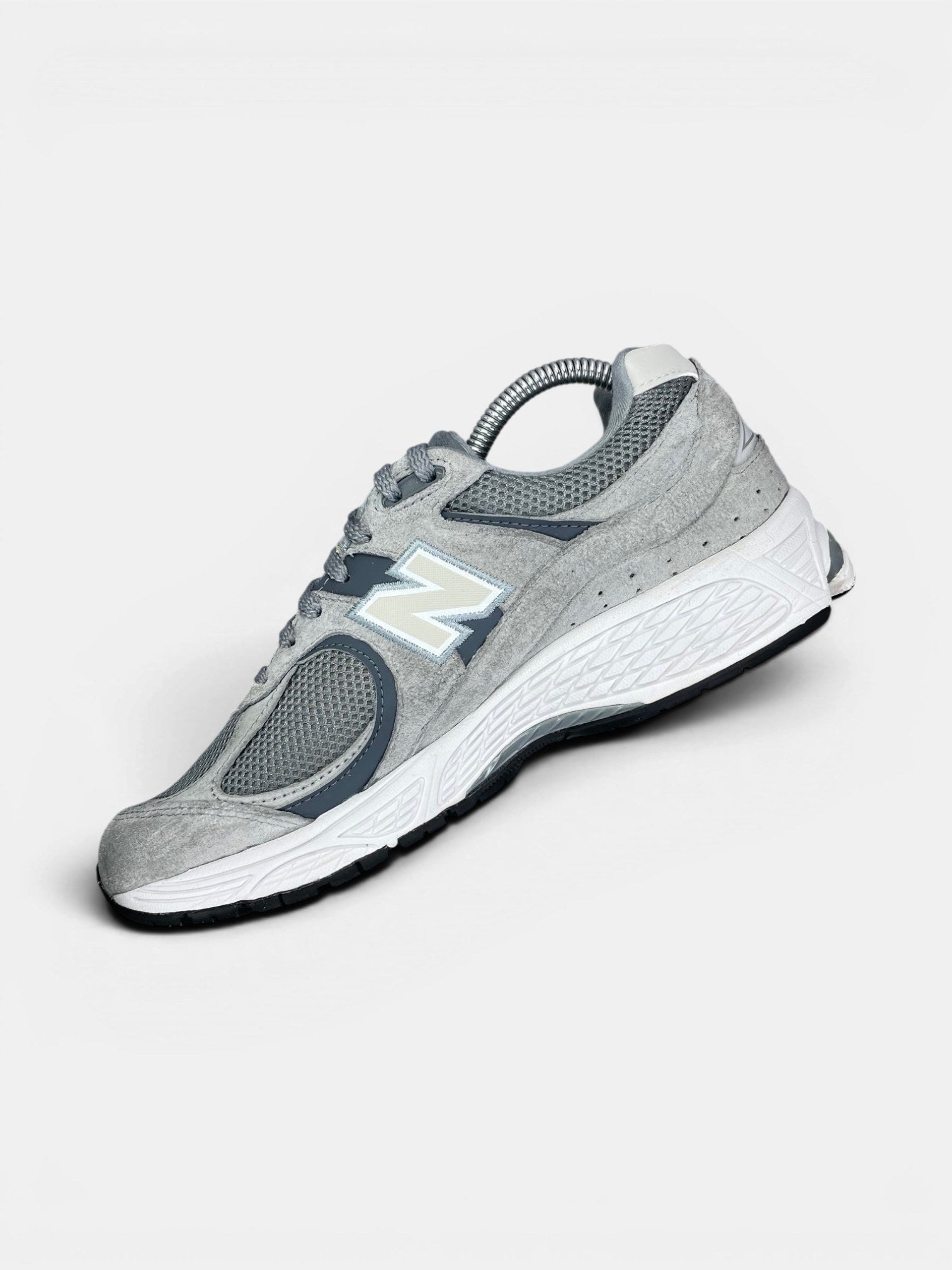 New Balance 2002R — buty sportowe damskie w bardzo dobrym stanie rozmiar 40.5, wewnętrzny panel prawego buta