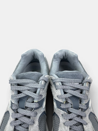 New Balance 2002R — buty sportowe damskie w bardzo dobrym stanie rozmiar 40.5, zapiętki butów