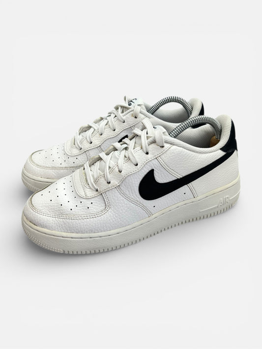 Nike Air Force 1 Low '07 White Black — buty sportowe męskie nowe rozmiar 40, widok z boku