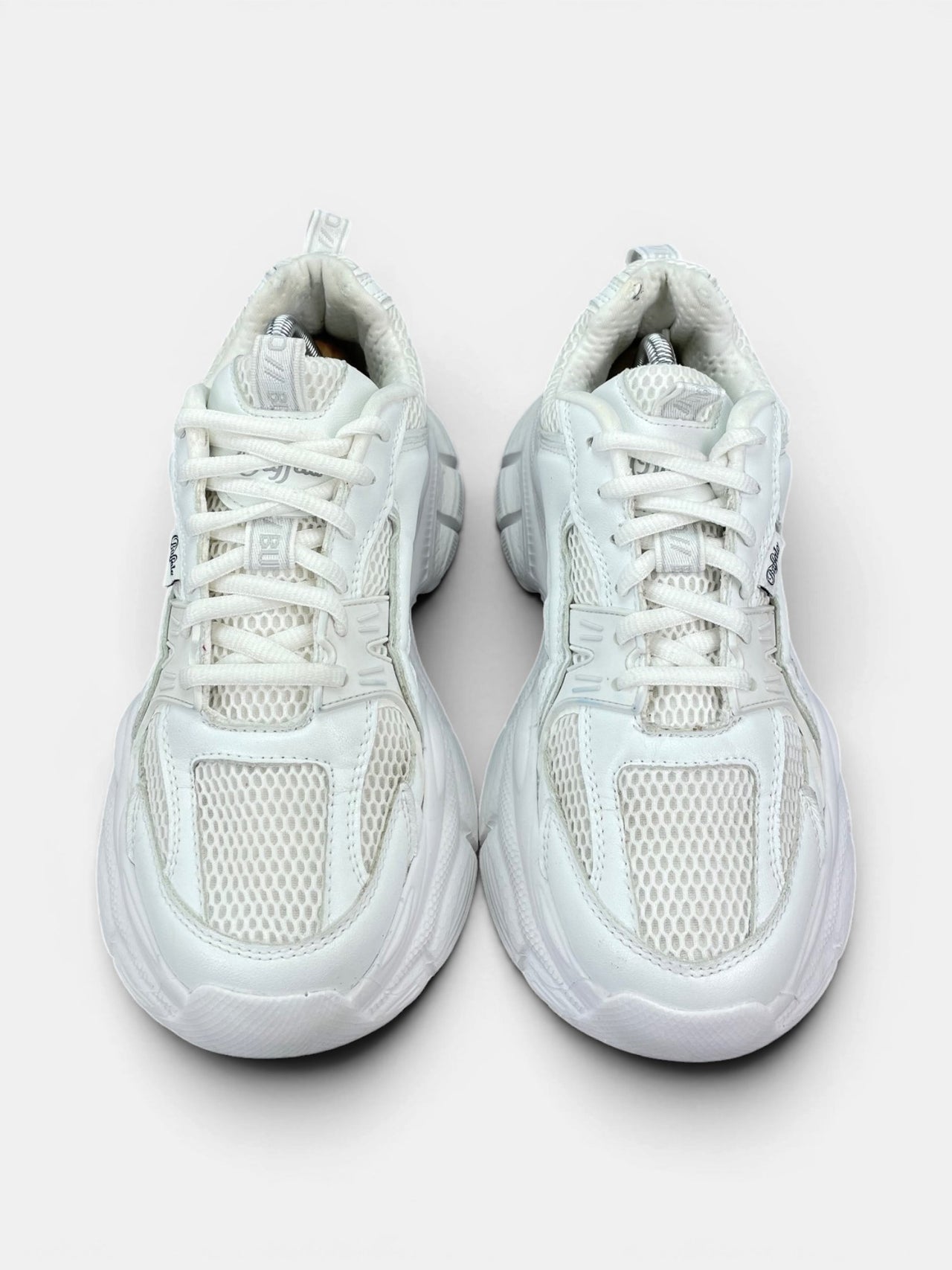 Buffalo Trainers — buty sportowe damskie w bardzo dobrym stanie rozmiar 38, widok z góry