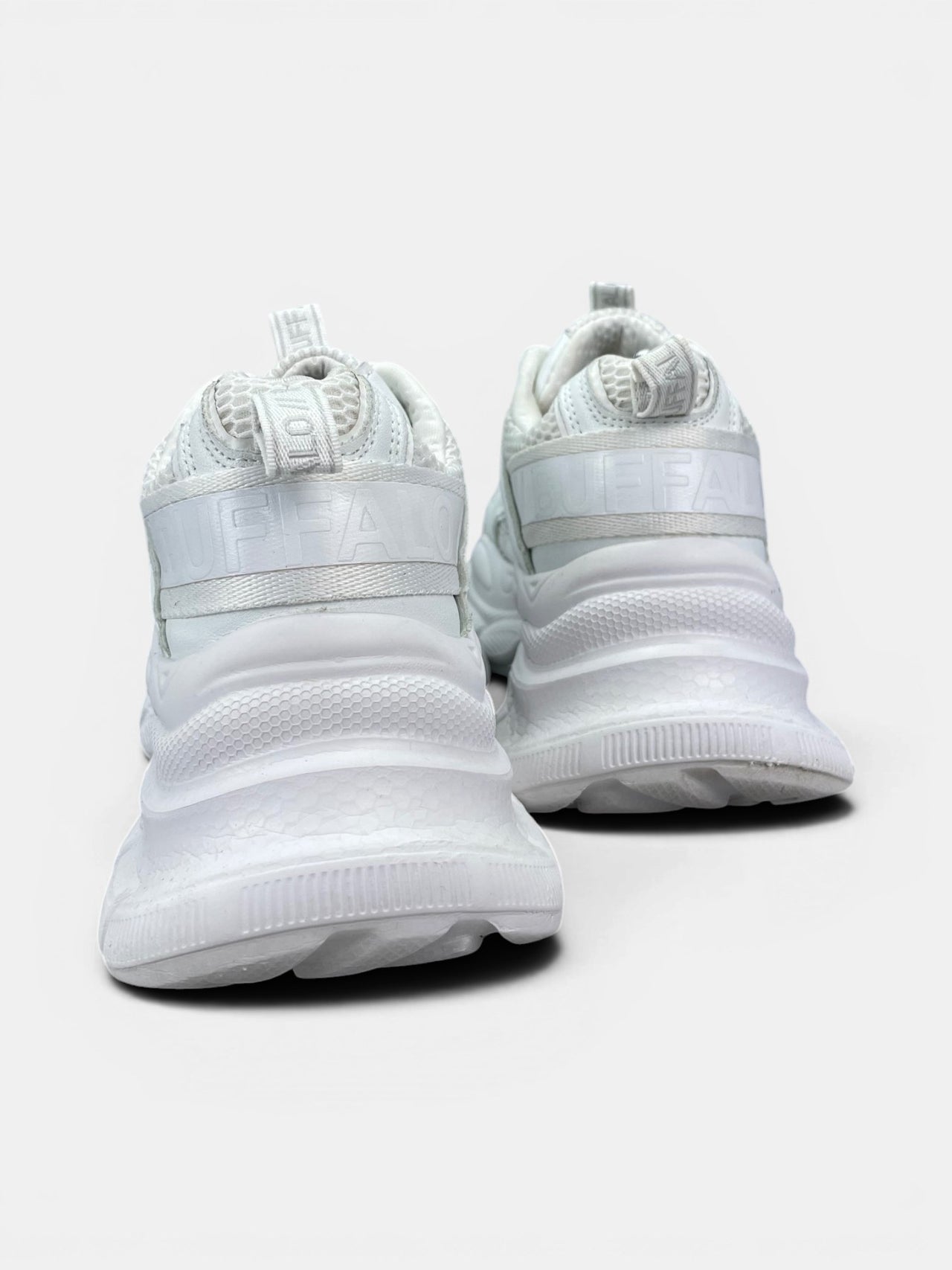 Buffalo Trainers — buty sportowe damskie w bardzo dobrym stanie rozmiar 38, widok z tyłu