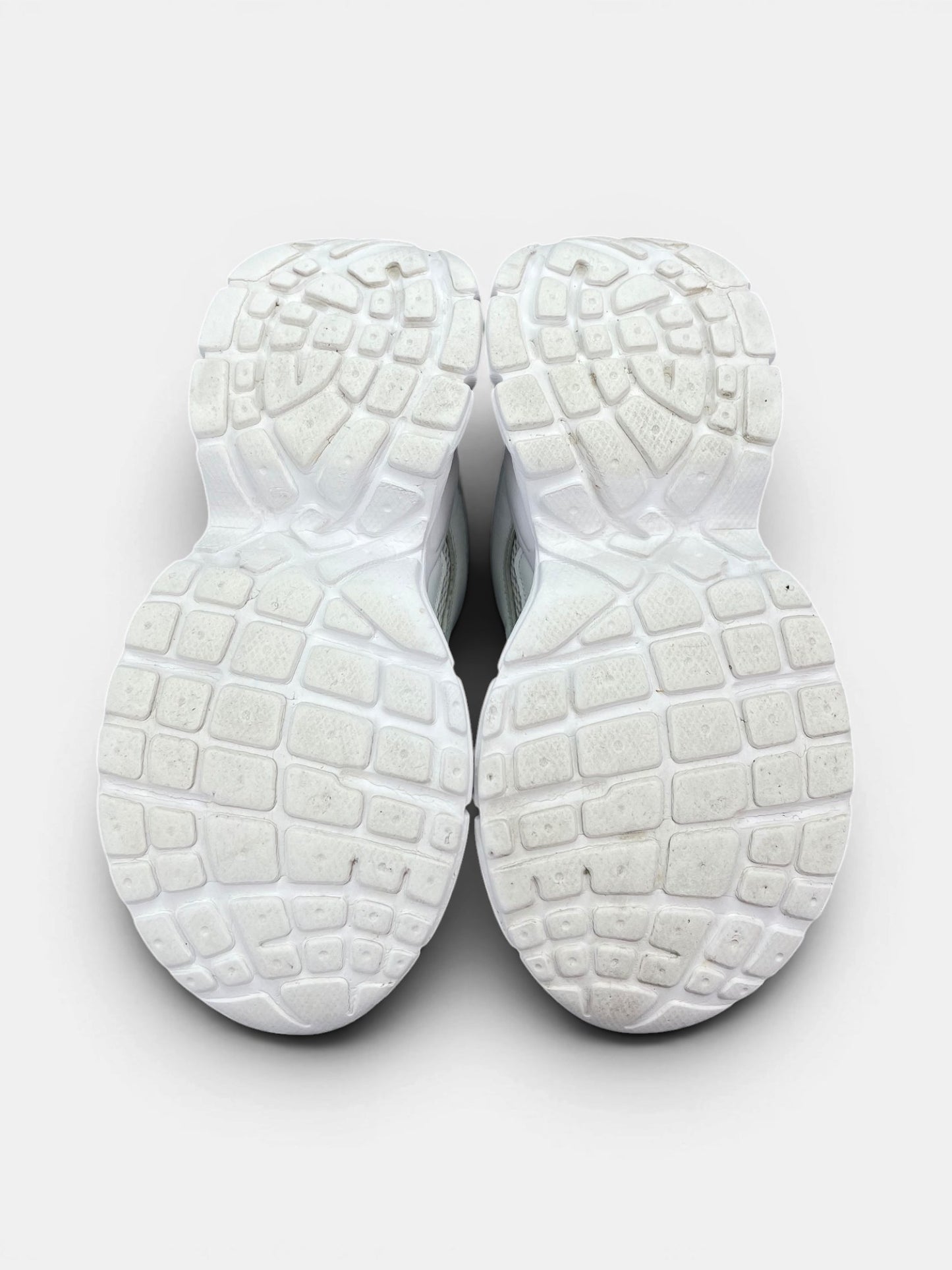Buffalo Trainers — buty sportowe damskie w bardzo dobrym stanie rozmiar 38, podeszwa