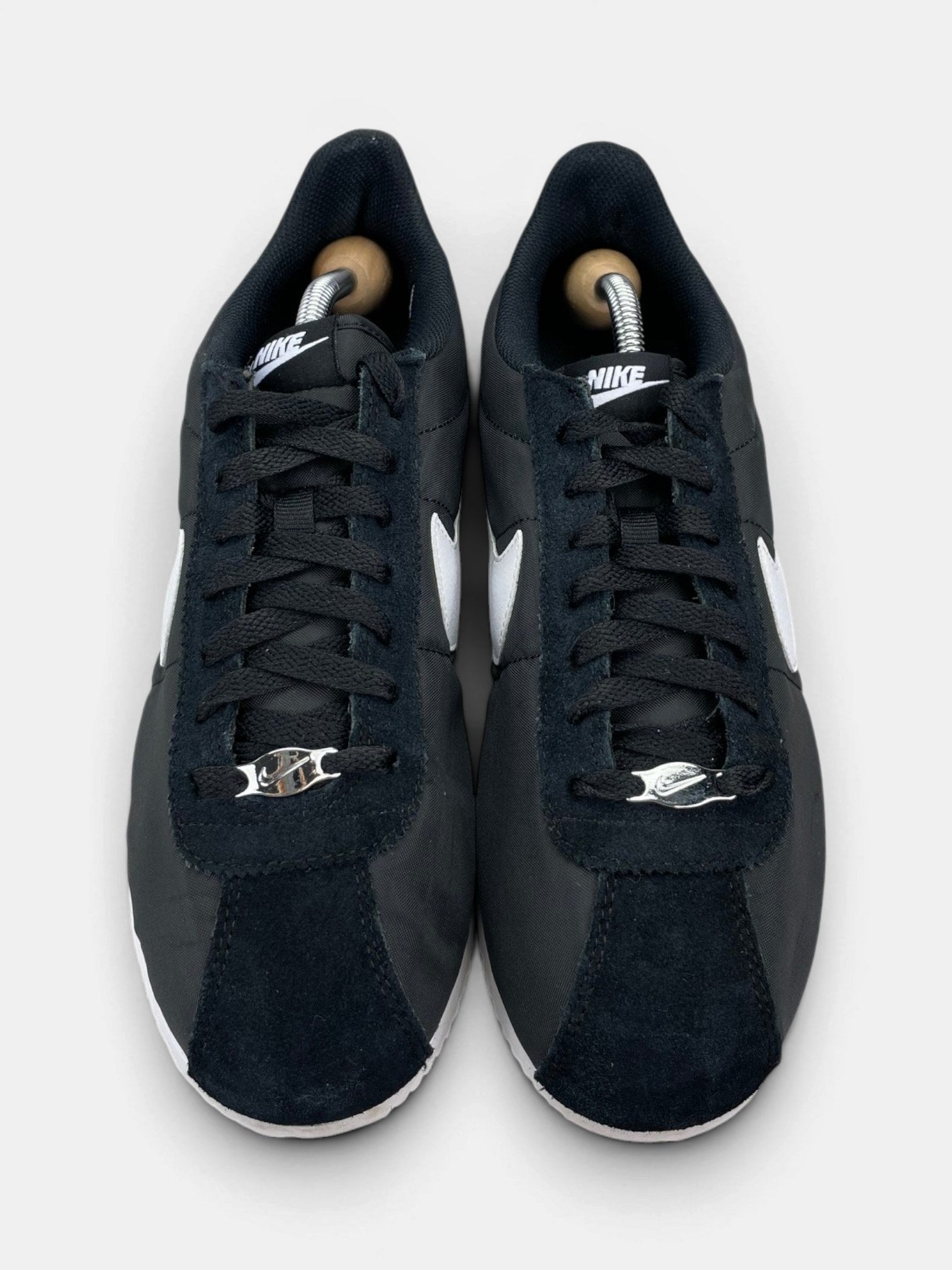 Nike Classic Cortez Black White — buty sportowe męskie w bardzo dobrym stanie rozmiar 42.5, widok z góry