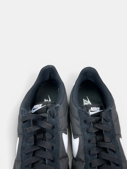Nike Classic Cortez Black White — buty sportowe męskie w bardzo dobrym stanie rozmiar 42.5, zapiętki butów
