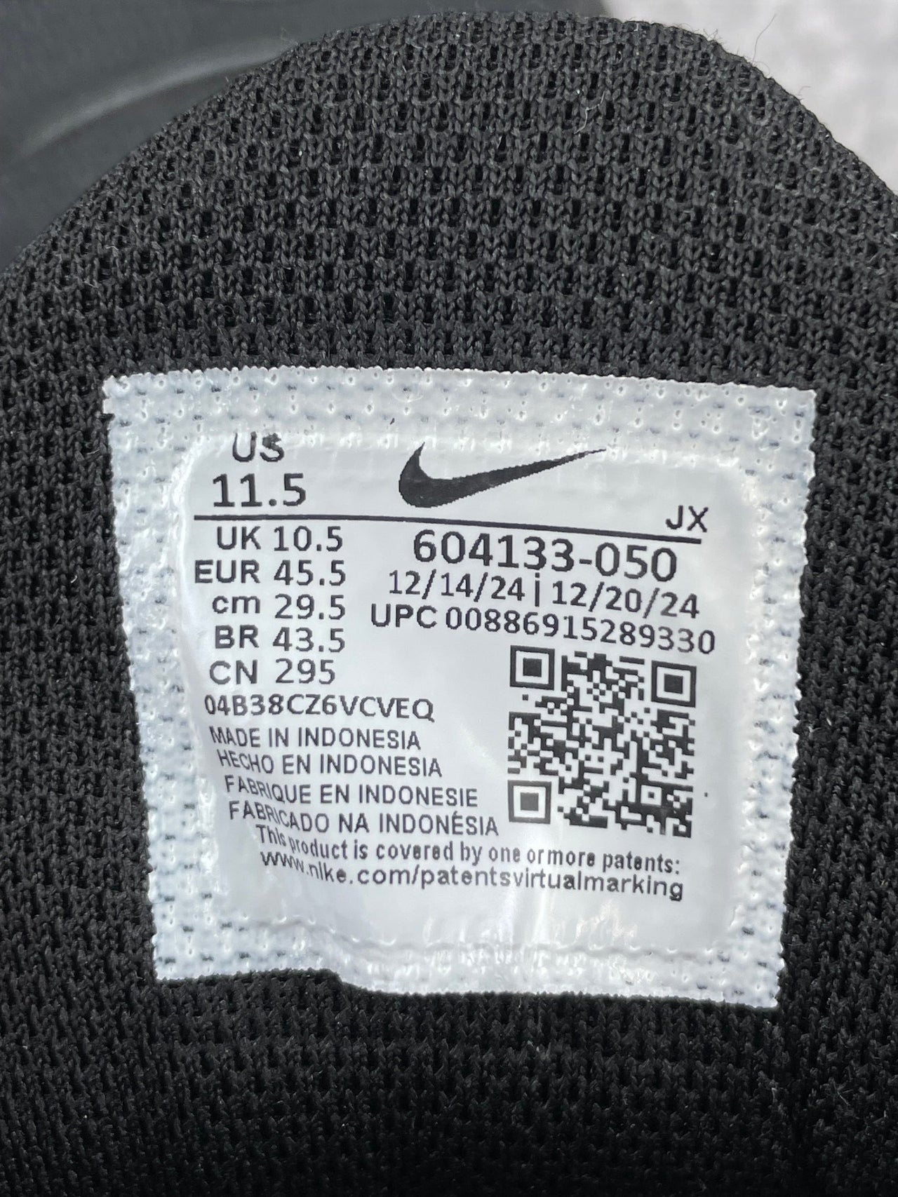 Nike Air Max Plus Triple Black — buty sportowe męskie w dobrym stanie rozmiar 45.5, opcjonalne zdjęcie 2