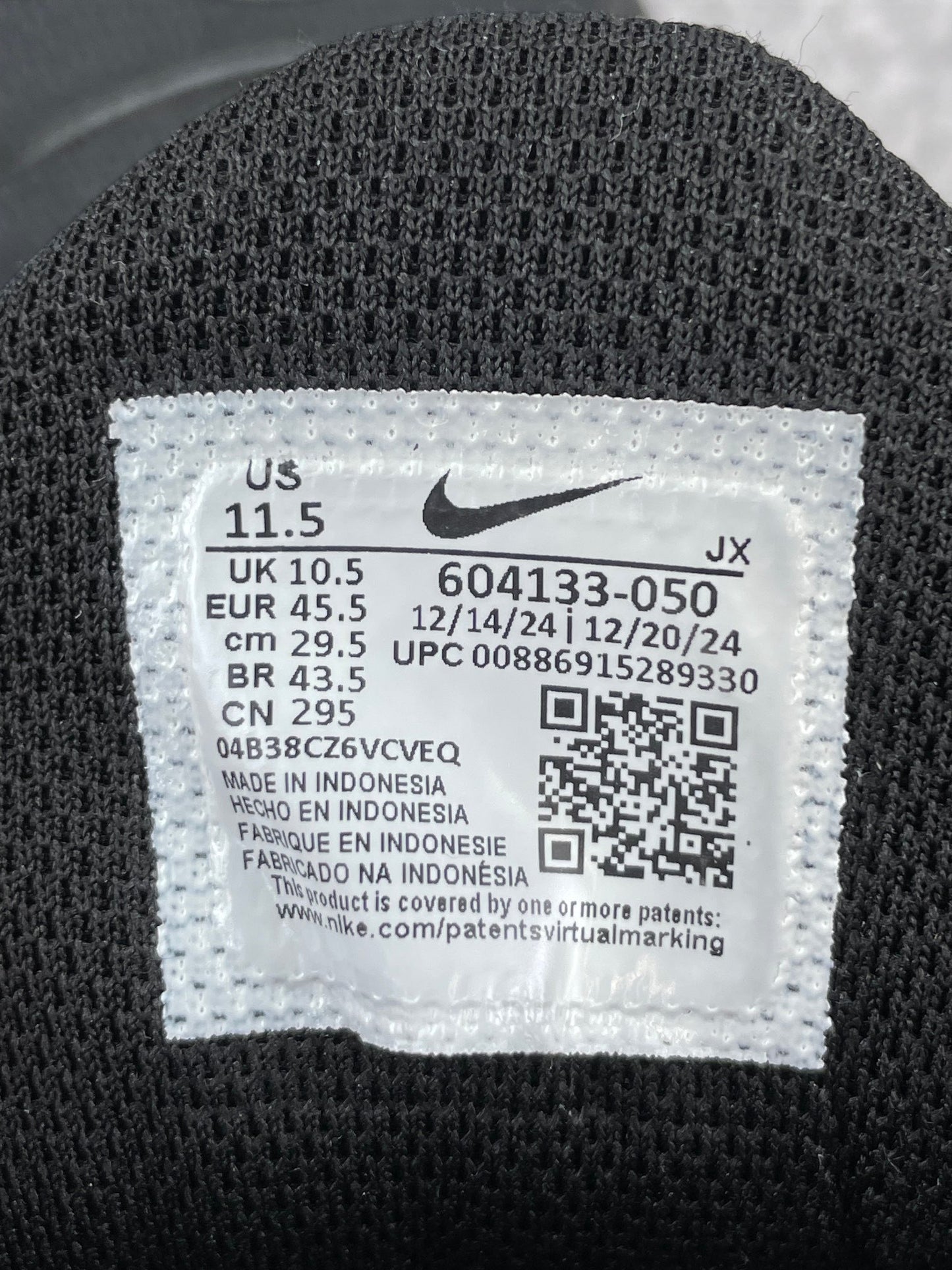 Nike Air Max Plus Triple Black — buty sportowe męskie w dobrym stanie rozmiar 45.5, opcjonalne zdjęcie 2