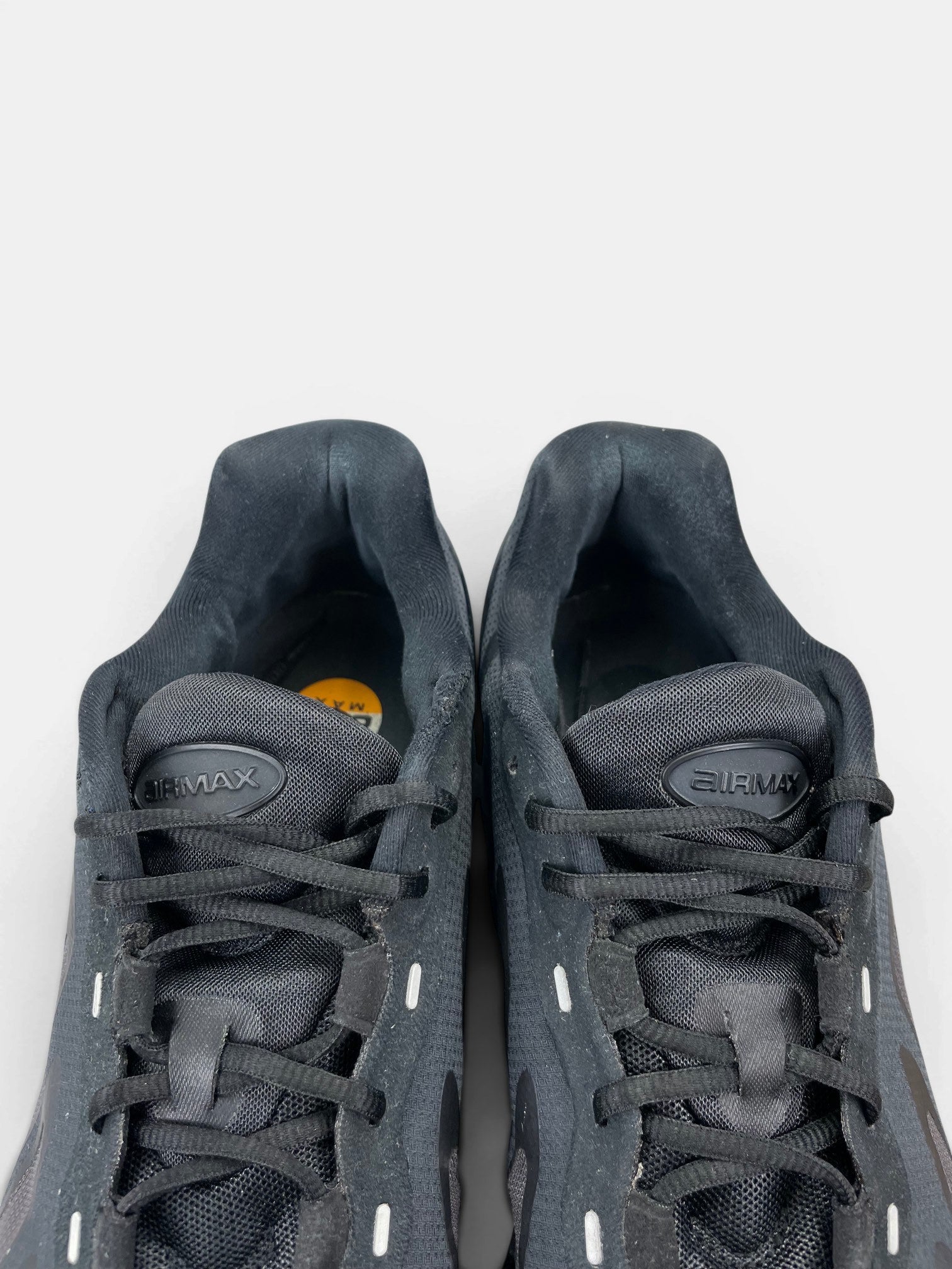 Nike Air Max DN8 Hyper Royal — buty sportowe męskie w bardzo dobrym stanie rozmiar 44, zapiętki butów