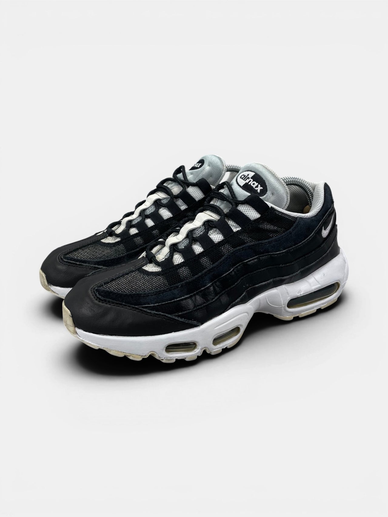 Nike Air Max 95 Yin Yang Black — buty sportowe męskie w bardzo dobrym stanie rozmiar 42, widok z boku