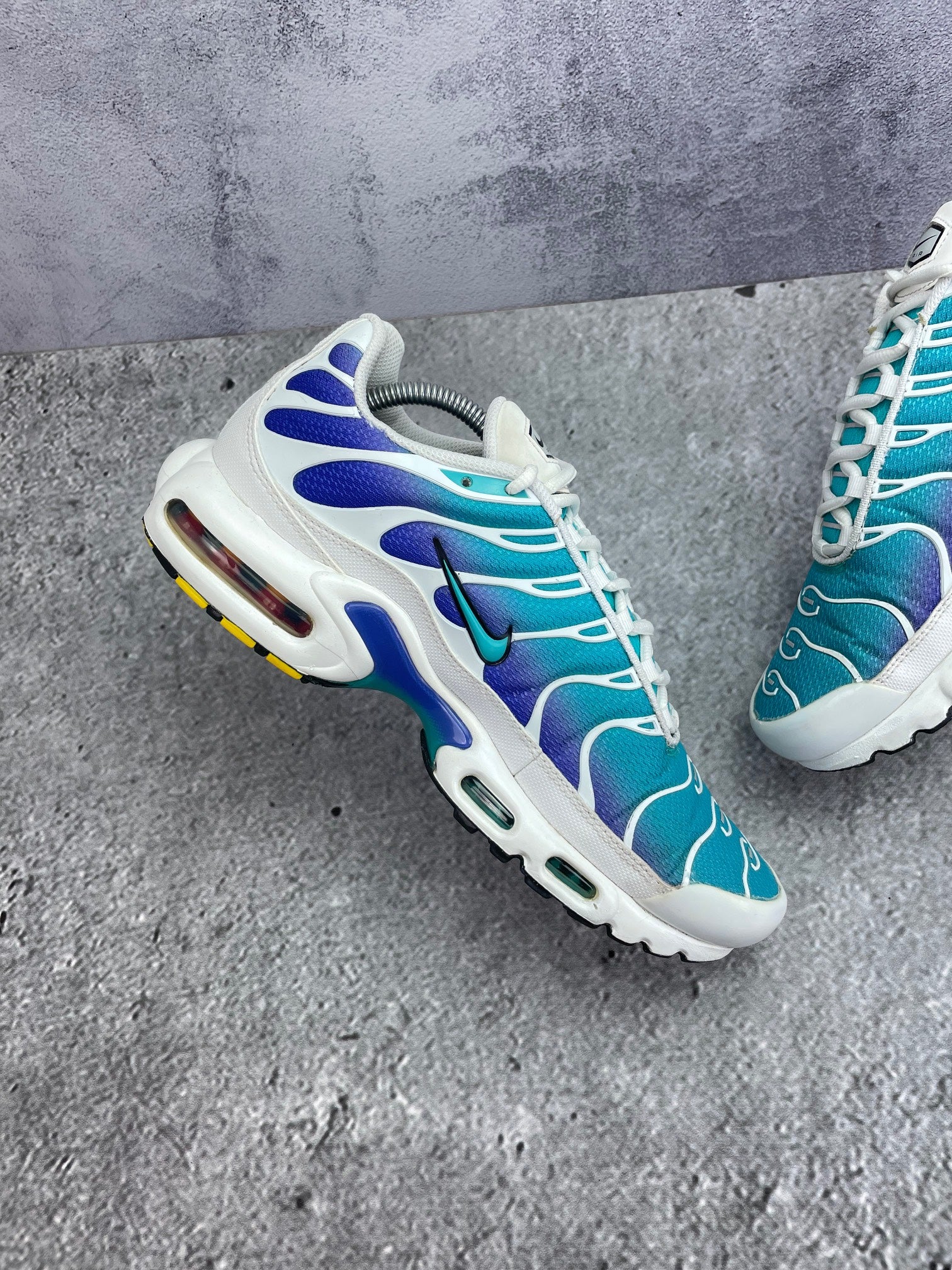 Nike Air Max Plus Aqua — buty sportowe męskie w bardzo dobrym stanie rozmiar 43, wewnętrzny panel lewego buta