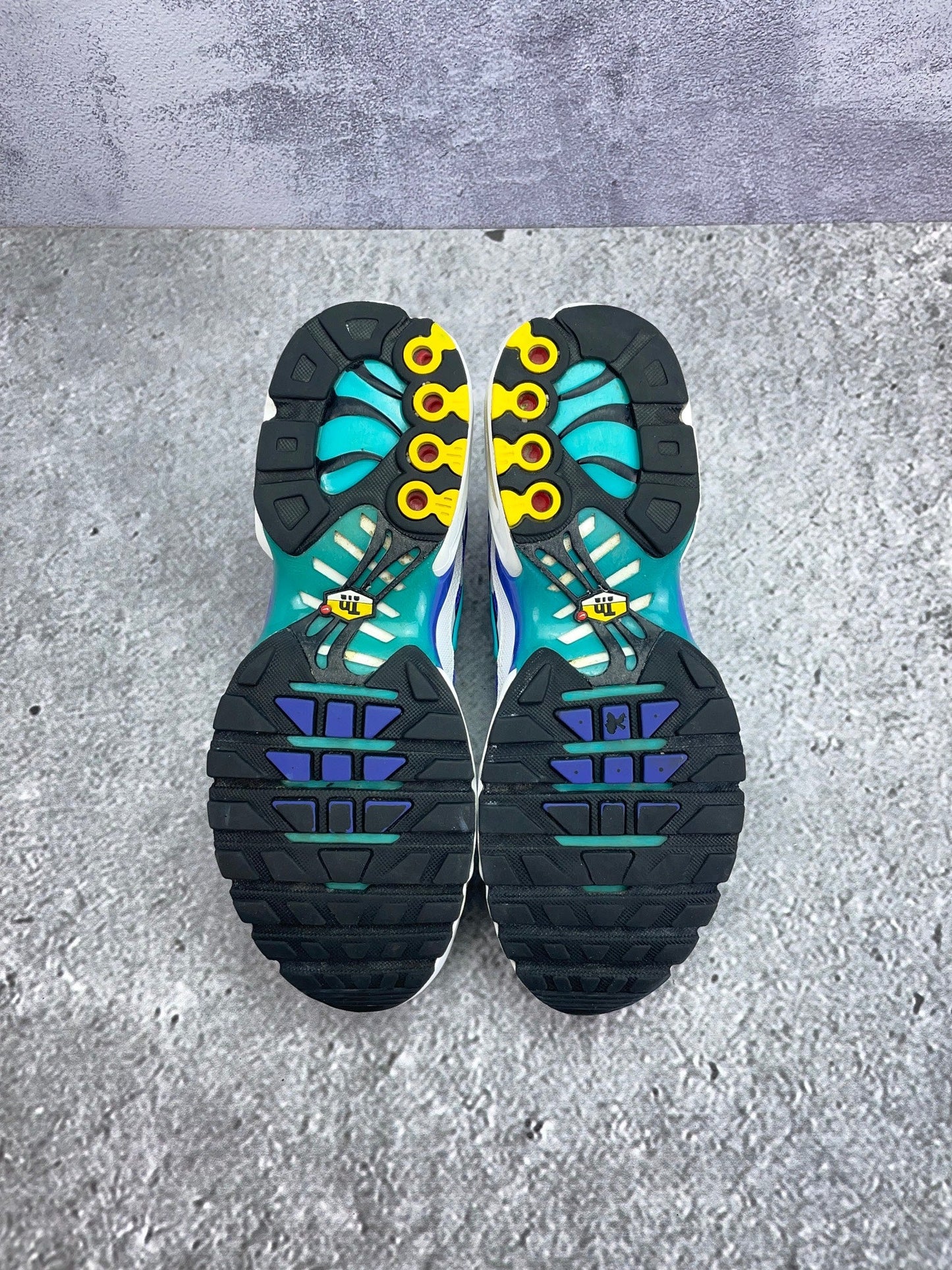 Nike Air Max Plus Aqua — buty sportowe męskie w bardzo dobrym stanie rozmiar 43, podeszwa