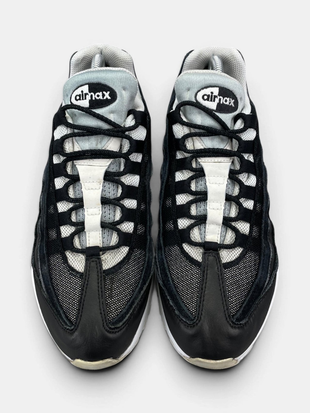 Nike Air Max 95 Yin Yang Black — buty sportowe męskie w bardzo dobrym stanie rozmiar 42, widok z góry