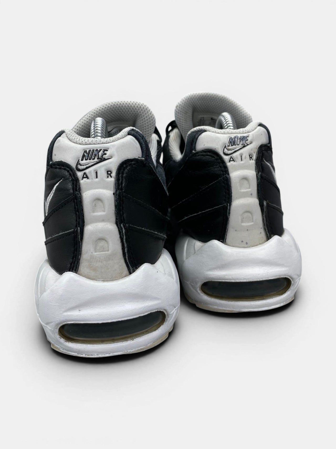 Nike Air Max 95 Yin Yang Black — buty sportowe męskie w bardzo dobrym stanie rozmiar 42, widok z tyłu