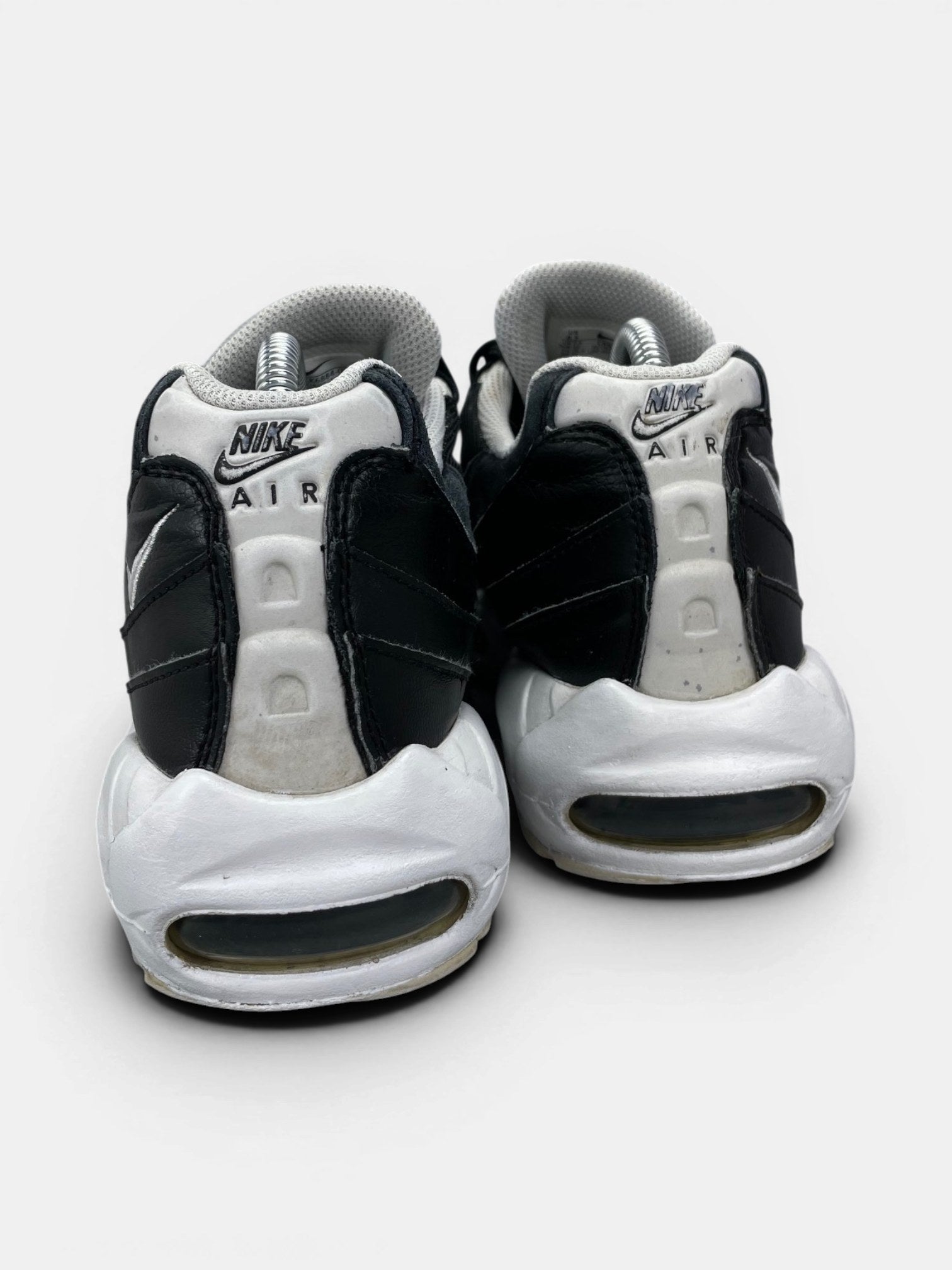 Nike Air Max 95 Yin Yang Black — buty sportowe męskie w bardzo dobrym stanie rozmiar 42, widok z tyłu