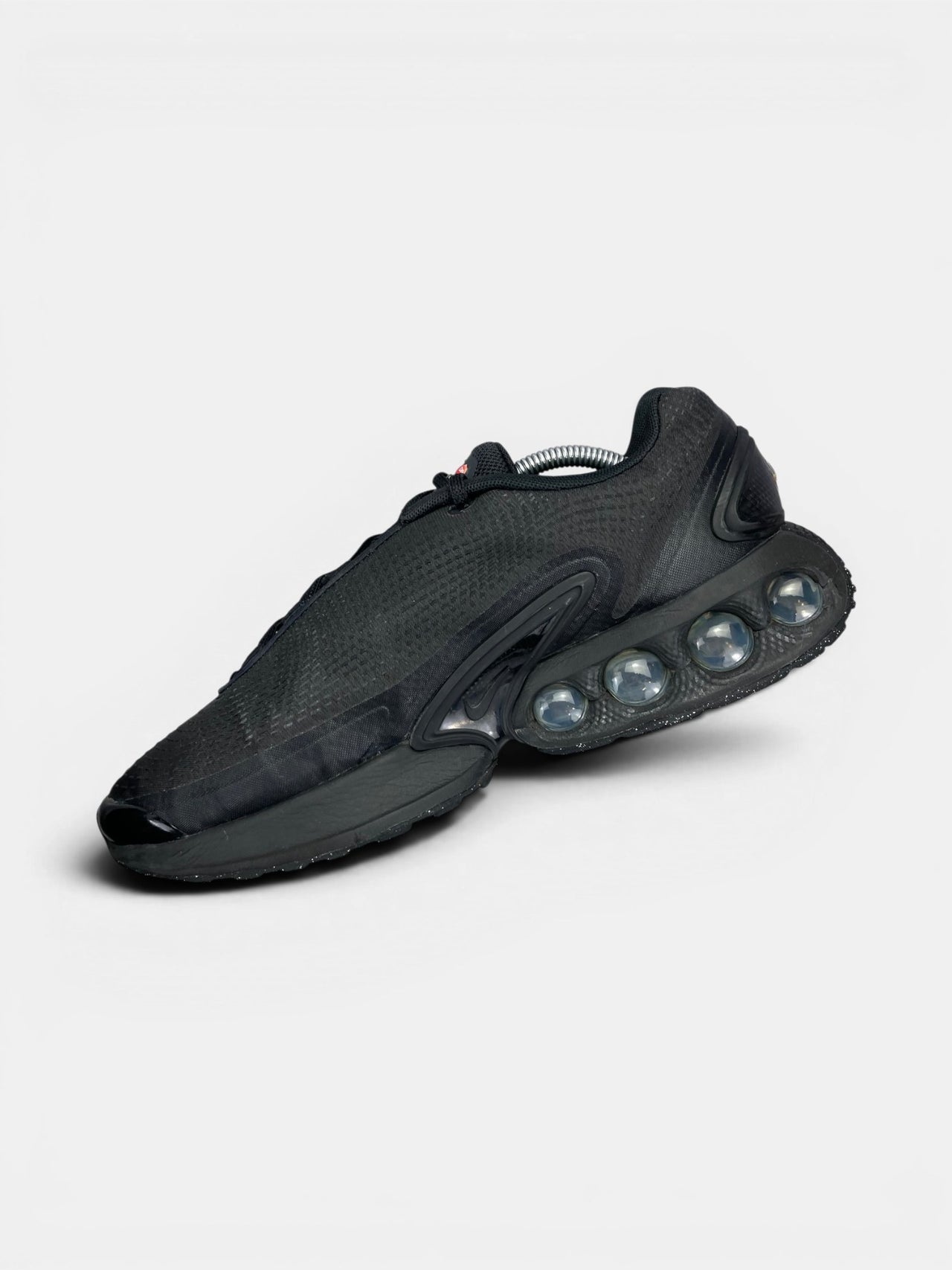 Nike Air Max Dn Black Metallic Grey — buty sportowe męskie w bardzo dobrym stanie rozmiar 45, wewnętrzny panel prawego buta
