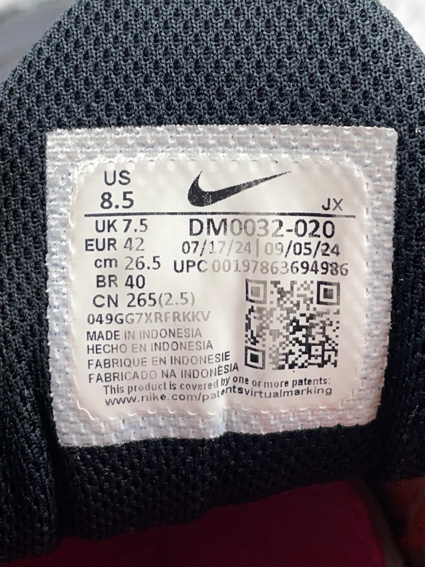 Nike Air Max Plus Black Hyper Pink — buty sportowe męskie w bardzo dobrym stanie rozmiar 42, opcjonalne zdjęcie 2