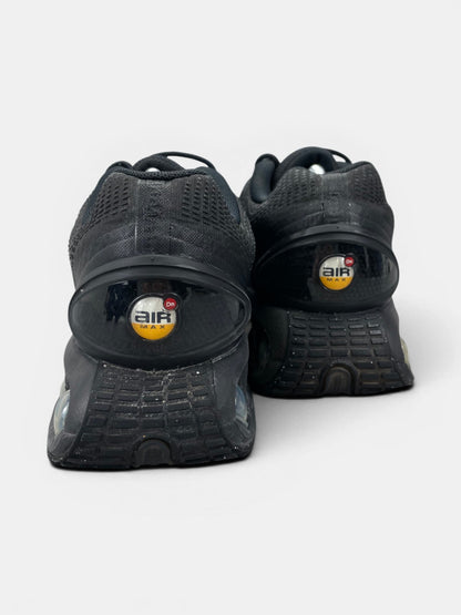 Nike Air Max Dn Black Metallic Grey — buty sportowe męskie w bardzo dobrym stanie rozmiar 45, widok z tyłu