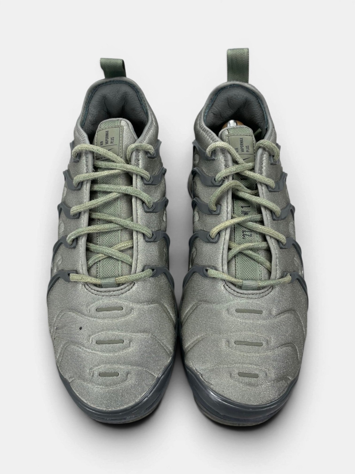 Nike Air VaporMax Plus Dark Stucco — buty sportowe męskie w bardzo dobrym stanie rozmiar 42, widok z góry