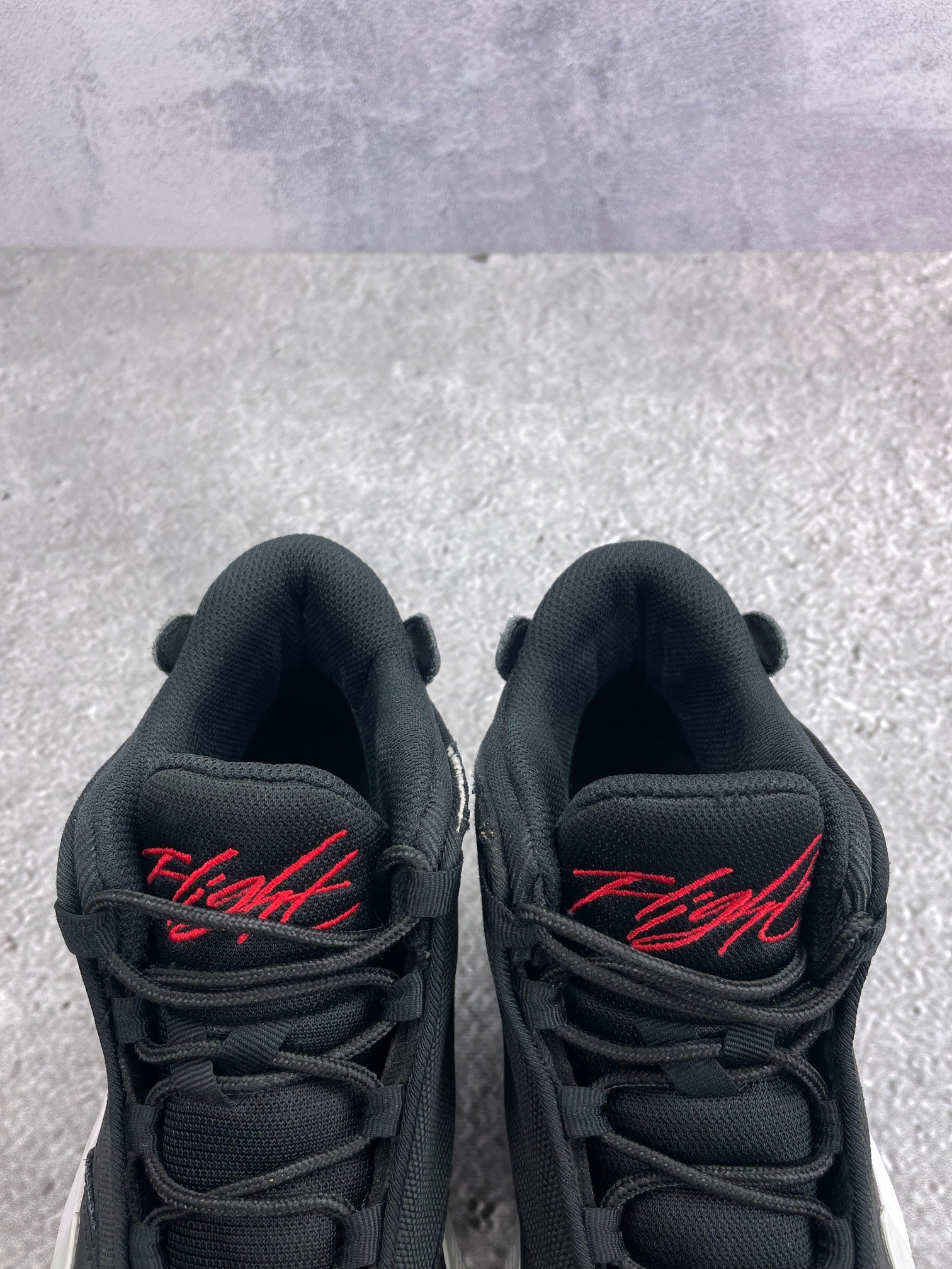 Jordan Max Aura 4 Bred - buty sportowe, zapiętki butów