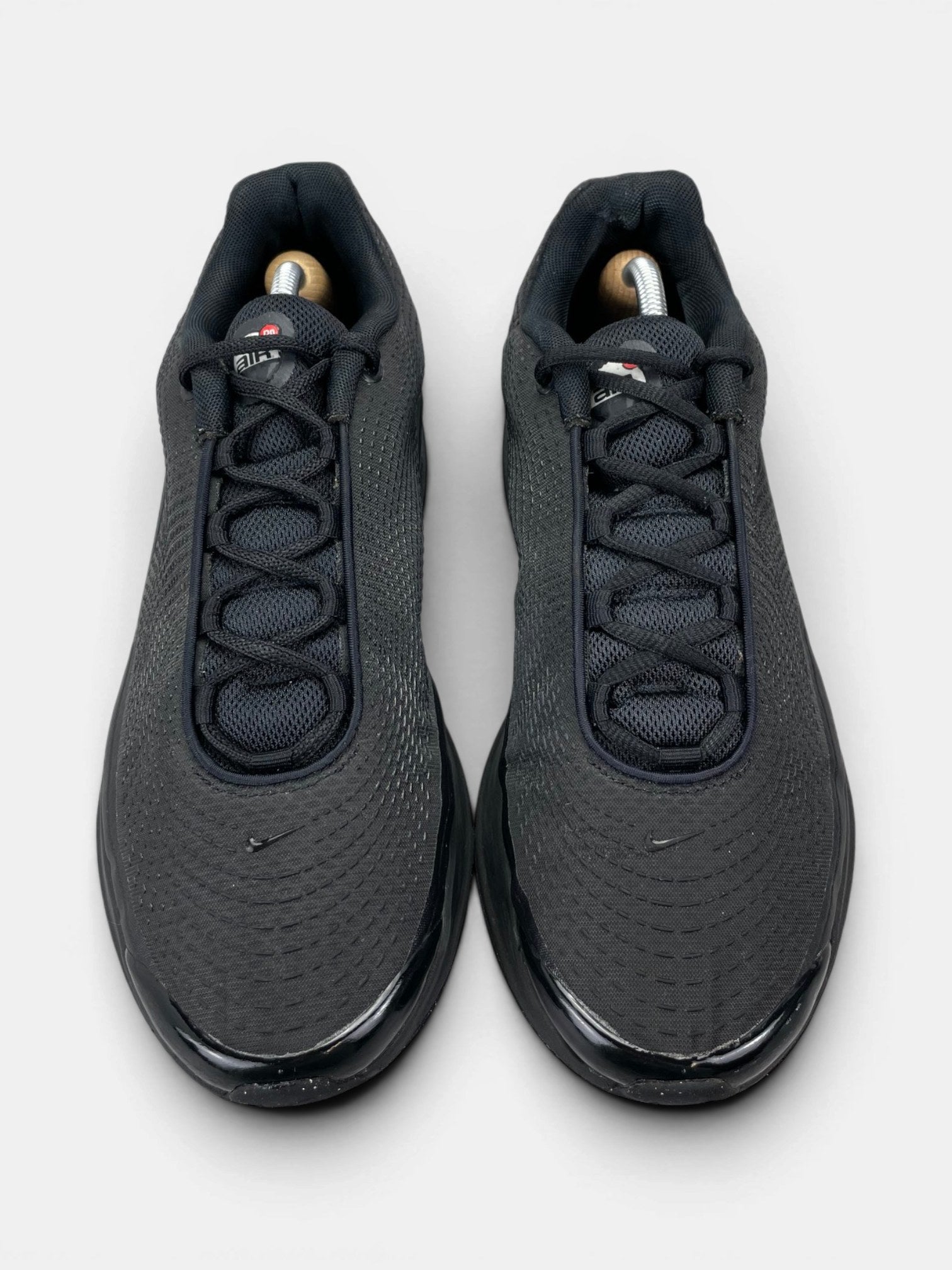 Nike Air Max Dn Black Metallic Grey — buty sportowe męskie w bardzo dobrym stanie rozmiar 45, widok z góry