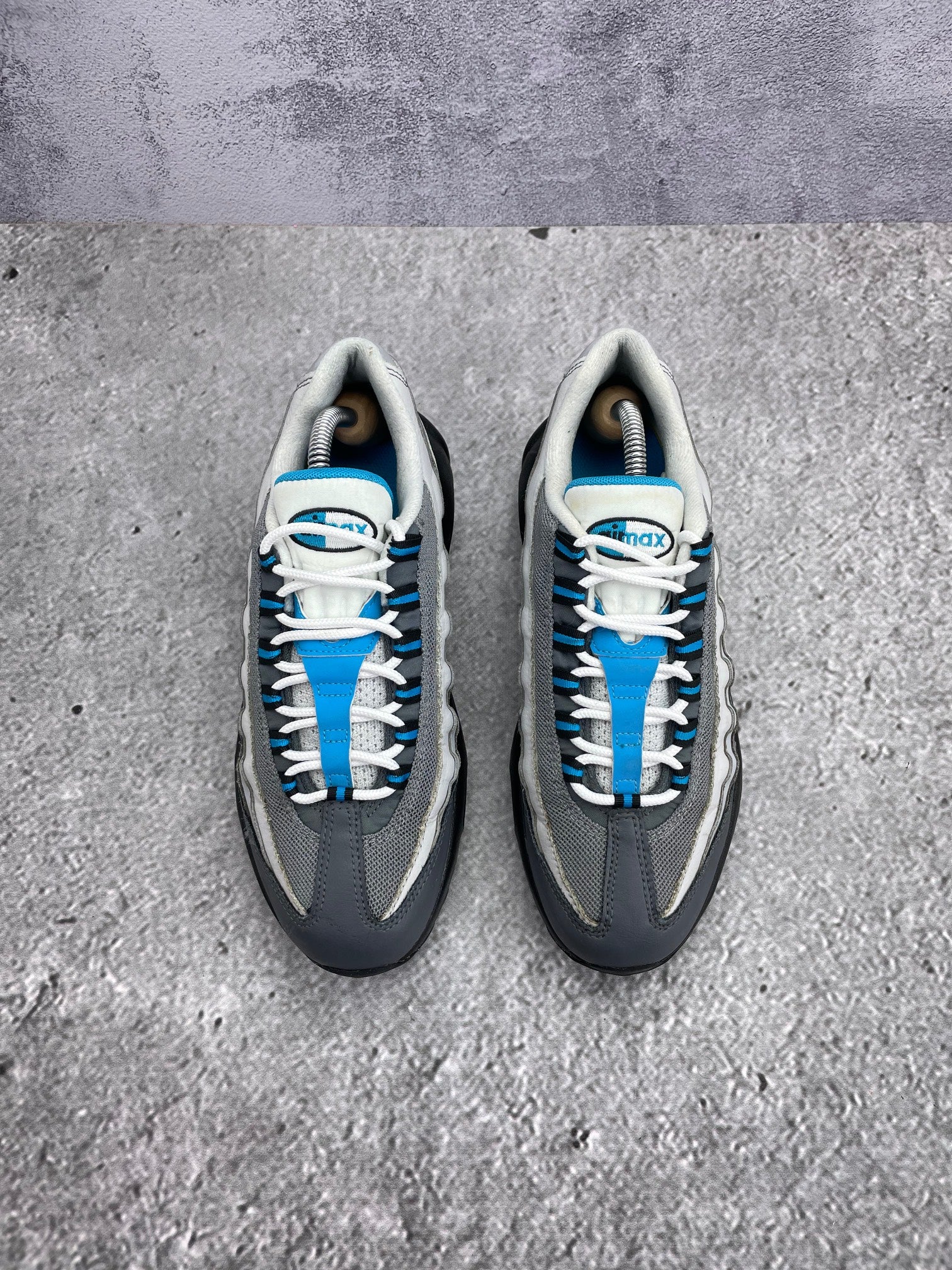 Nike Air Max 95 Recraft Grey Laser Blue — buty sportowe męskie w bardzo dobrym stanie rozmiar 40, widok z góry