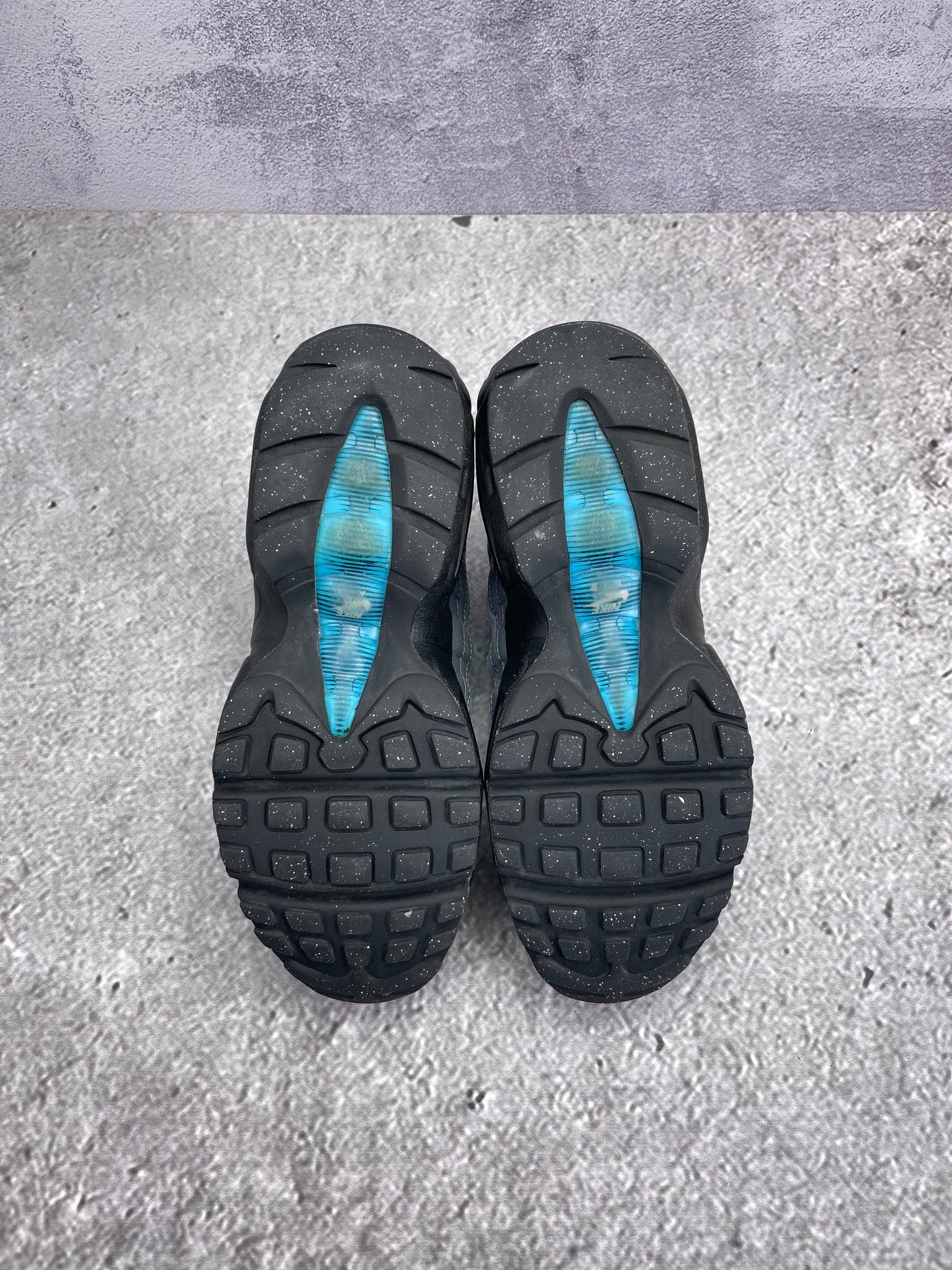 Nike Air Max 95 Recraft Grey Laser Blue — buty sportowe męskie w bardzo dobrym stanie rozmiar 40, podeszwa