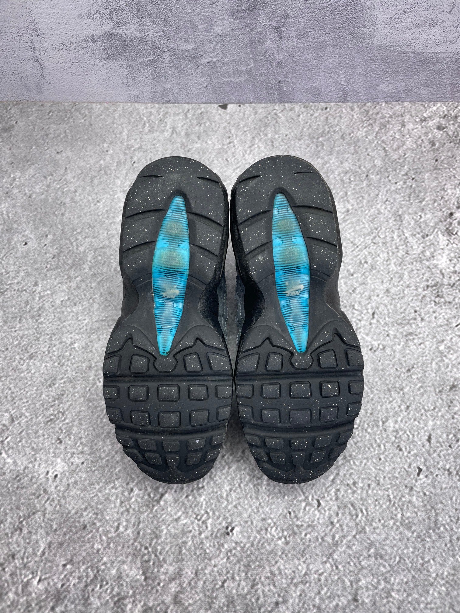 Nike Air Max 95 Recraft Grey Laser Blue — buty sportowe męskie w bardzo dobrym stanie rozmiar 40, podeszwa
