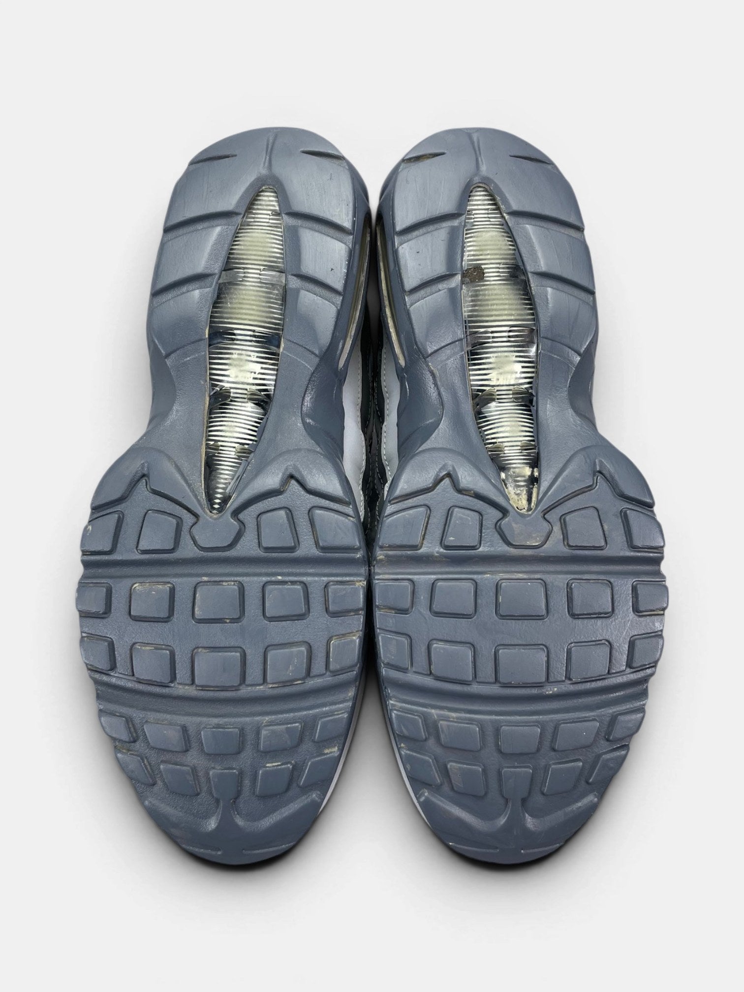 Nike Air Max 95 Greyscale — buty sportowe męskie w bardzo dobrym stanie rozmiar 45, podeszwa
