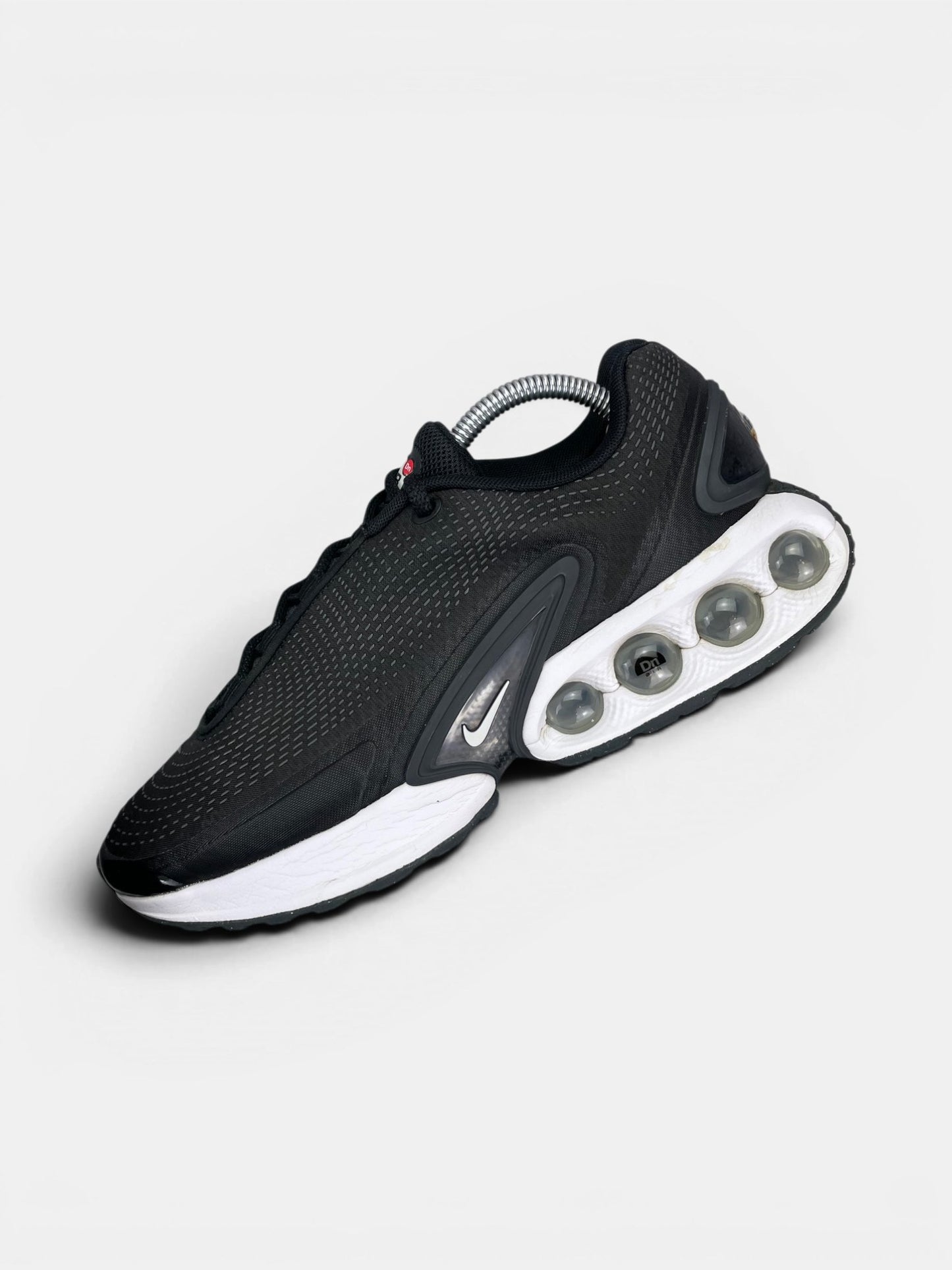 Nike Air Max Dn Dark Grey — buty sportowe męskie w bardzo dobrym stanie rozmiar 42.5, widok z góry na wewnętrzną stronę butów