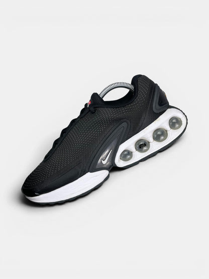 Nike Air Max Dn Dark Grey — buty sportowe męskie w bardzo dobrym stanie rozmiar 42.5, widok z góry na wewnętrzną stronę butów