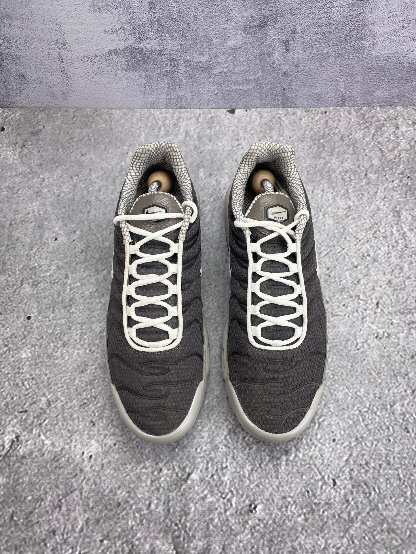 Nike Air Max Plus — buty sportowe męskie w bardzo dobrym stanie rozmiar 44, widok z góry