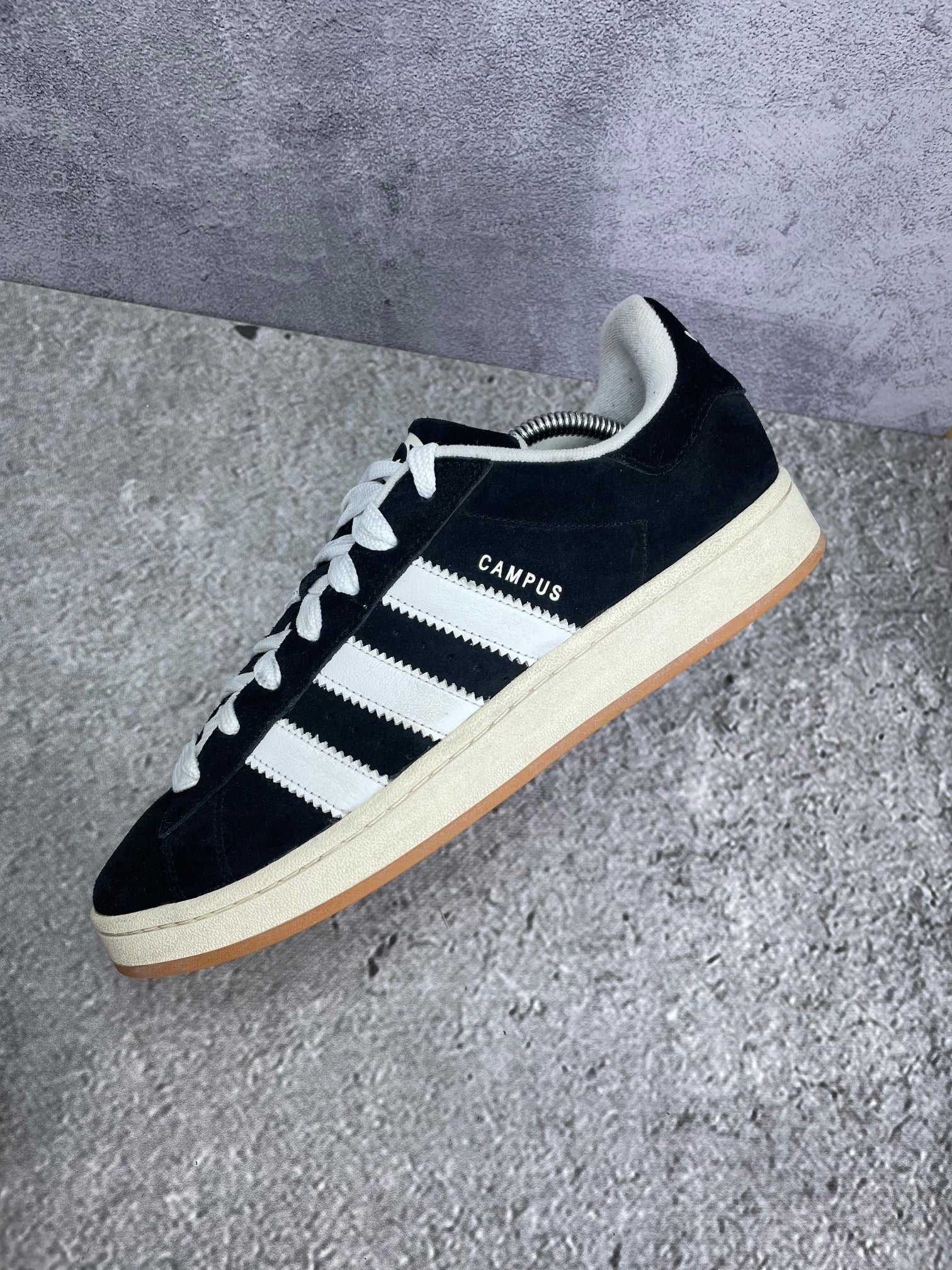 adidas Campus 00s HQ8708 - buty sportowe, widok z góry na wewnętrzną stronę butów