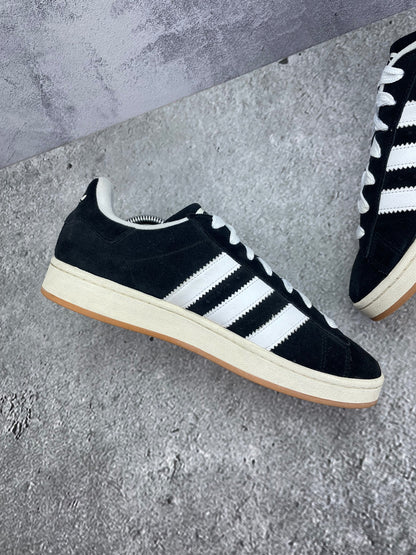adidas Campus 00s HQ8708 - buty sportowe, wewnętrzny panel lewego buta