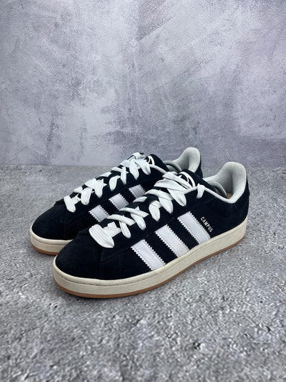 adidas Campus 00s HQ8708 - buty sportowe, widok z boku na tle studyjnym