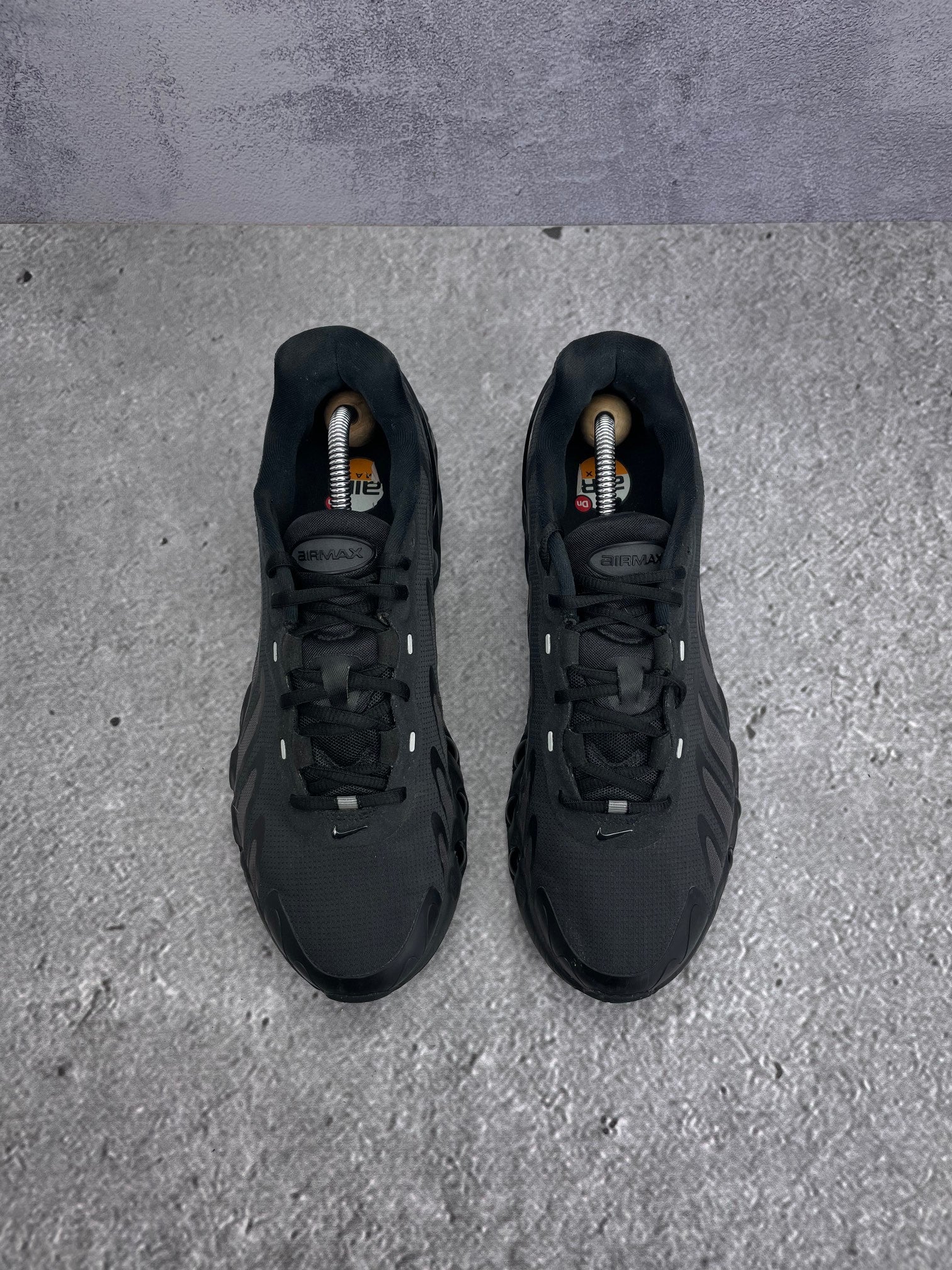 Nike Air Max Dn8 — buty sportowe męskie w bardzo dobrym stanie rozmiar 43, widok z góry