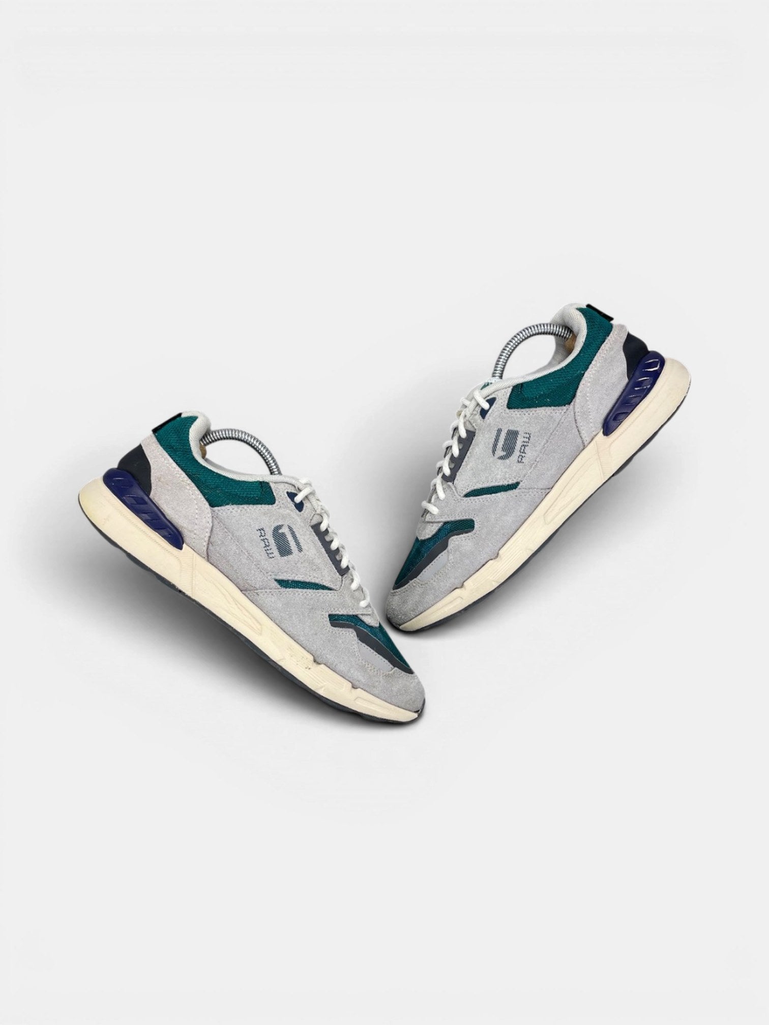 G-Star Raw Sneakers — buty sportowe męskie w bardzo dobrym stanie rozmiar 42, widok z góry na zewnętrzną stronę butów