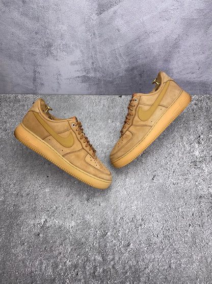 Nike Air Force 1 '07 WB Flax - buty sportowe, widok z góry na zewnętrzną stronę butów