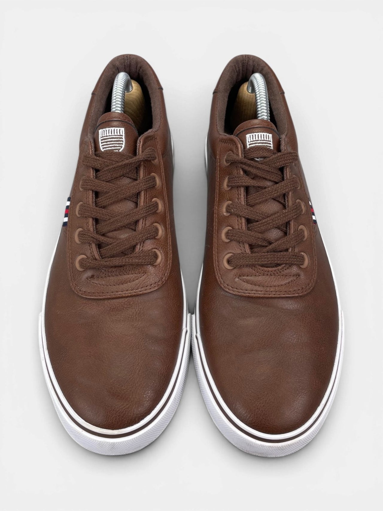Pier One Leather Sneakers — buty sportowe męskie w bardzo dobrym stanie rozmiar 41, widok z góry