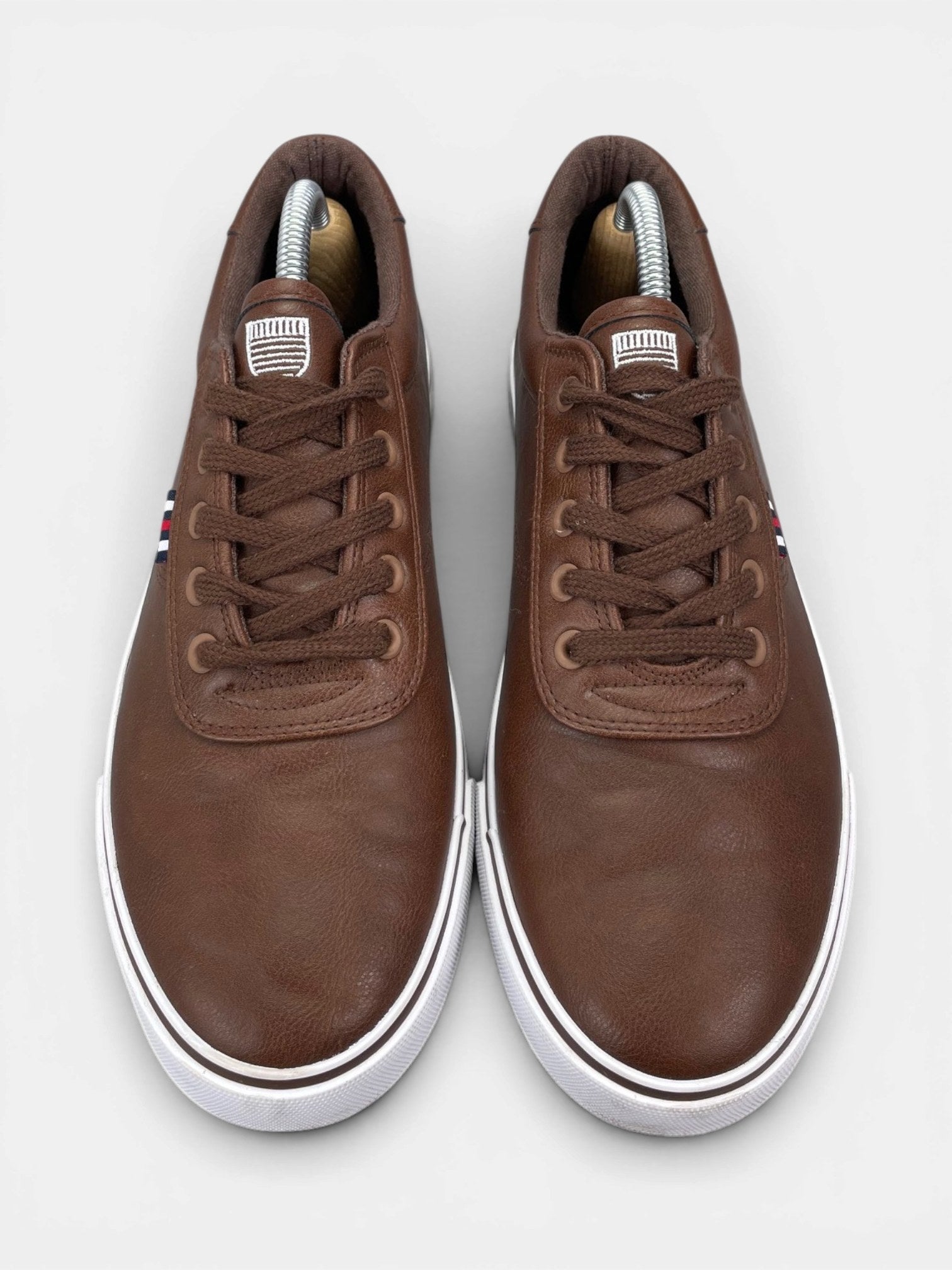 Pier One Leather Sneakers — buty sportowe męskie w bardzo dobrym stanie rozmiar 41, widok z góry