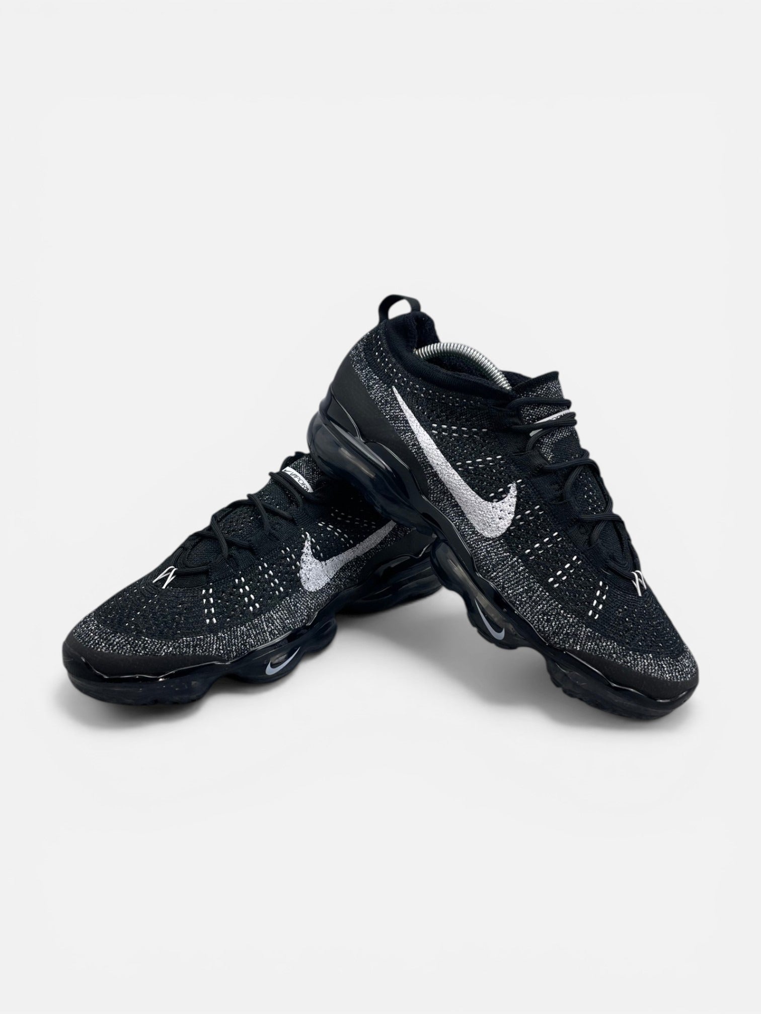 Nike Air VaporMax 2023 Flyknit Oreo - buty sportowe, boczny profil