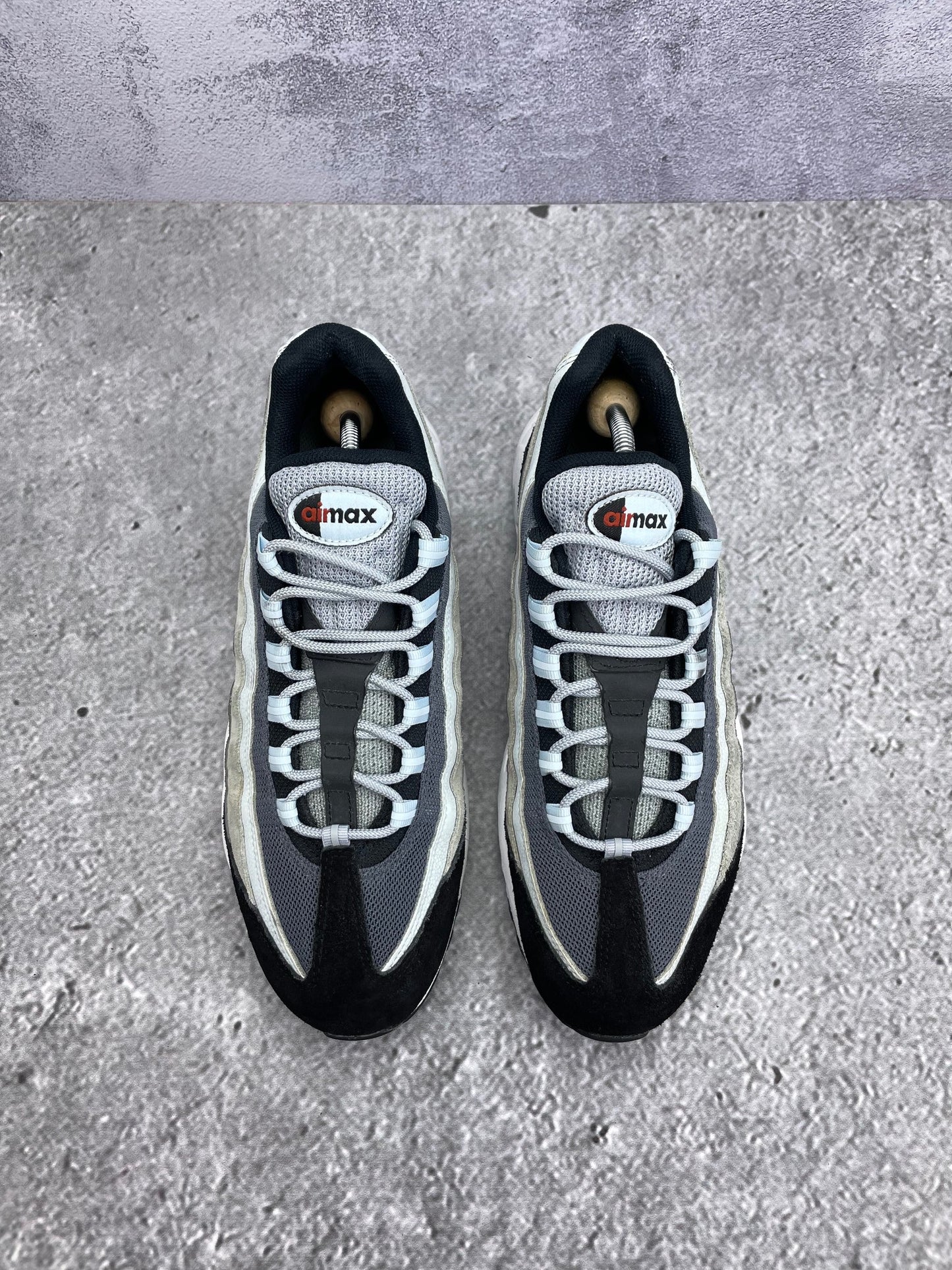 Nike Air Max 95 Rugged Orange — buty sportowe męskie w bardzo dobrym stanie rozmiar 44, widok z góry