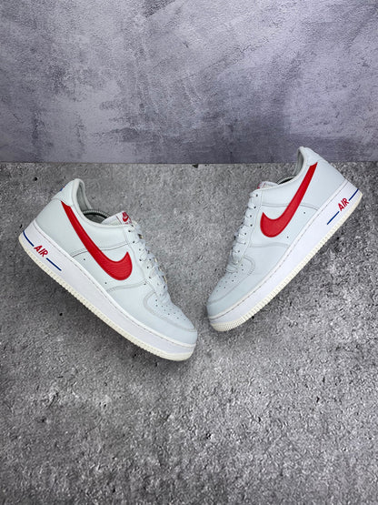 Nike Air Force 1 '07 USA - buty sportowe, widok z góry na zewnętrzną stronę butów