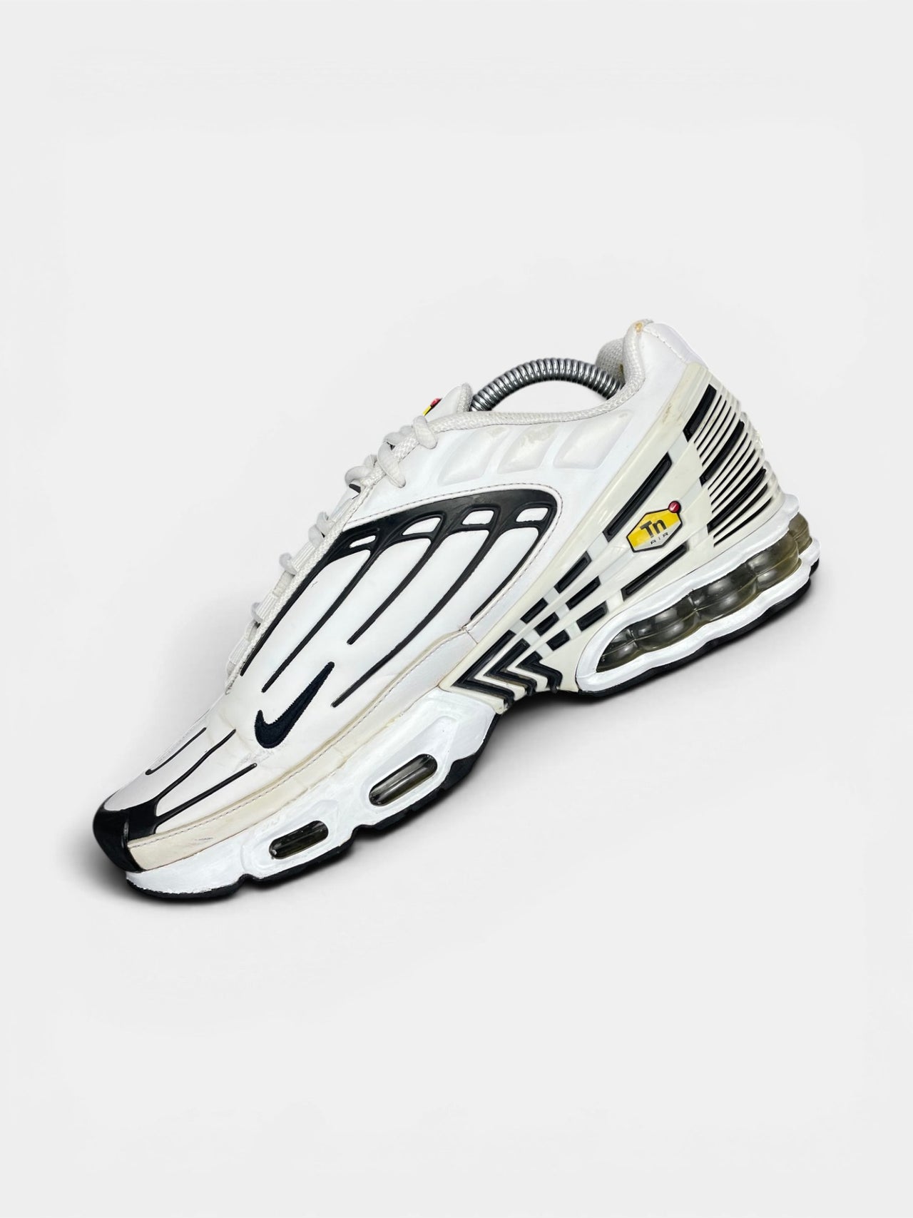 Nike Air Max Plus III Leather — buty sportowe męskie w bardzo dobrym stanie rozmiar 42.5, wewnętrzny panel prawego buta