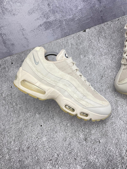 Nike Air Max 95 OG “Soft Pearl” AM95 Soft Pearl - buty sportowe, widok z góry na wewnętrzną stronę butów