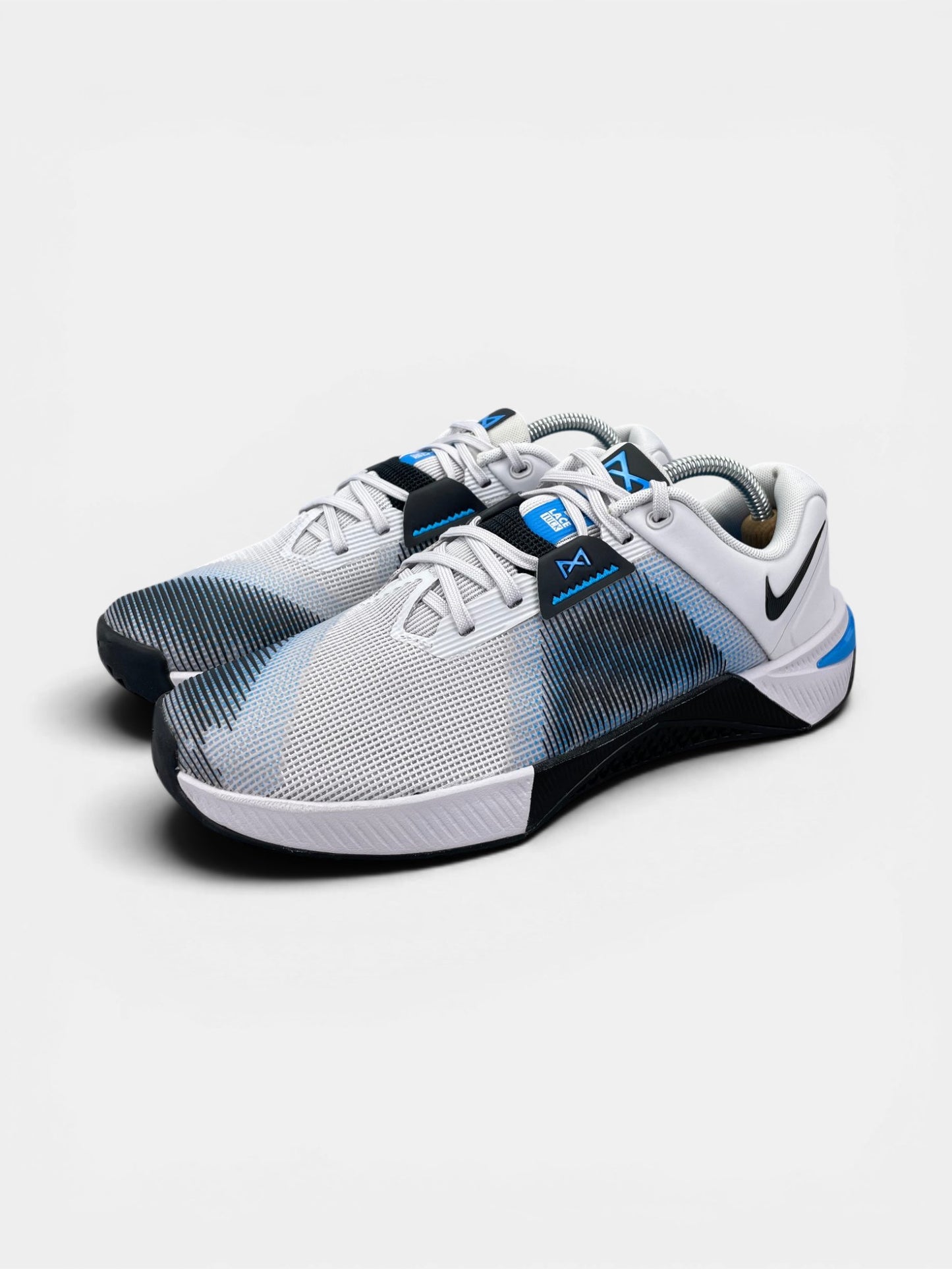 Nike Metcon 10 — buty sportowe męskie w bardzo dobrym stanie rozmiar 42.5, widok z boku