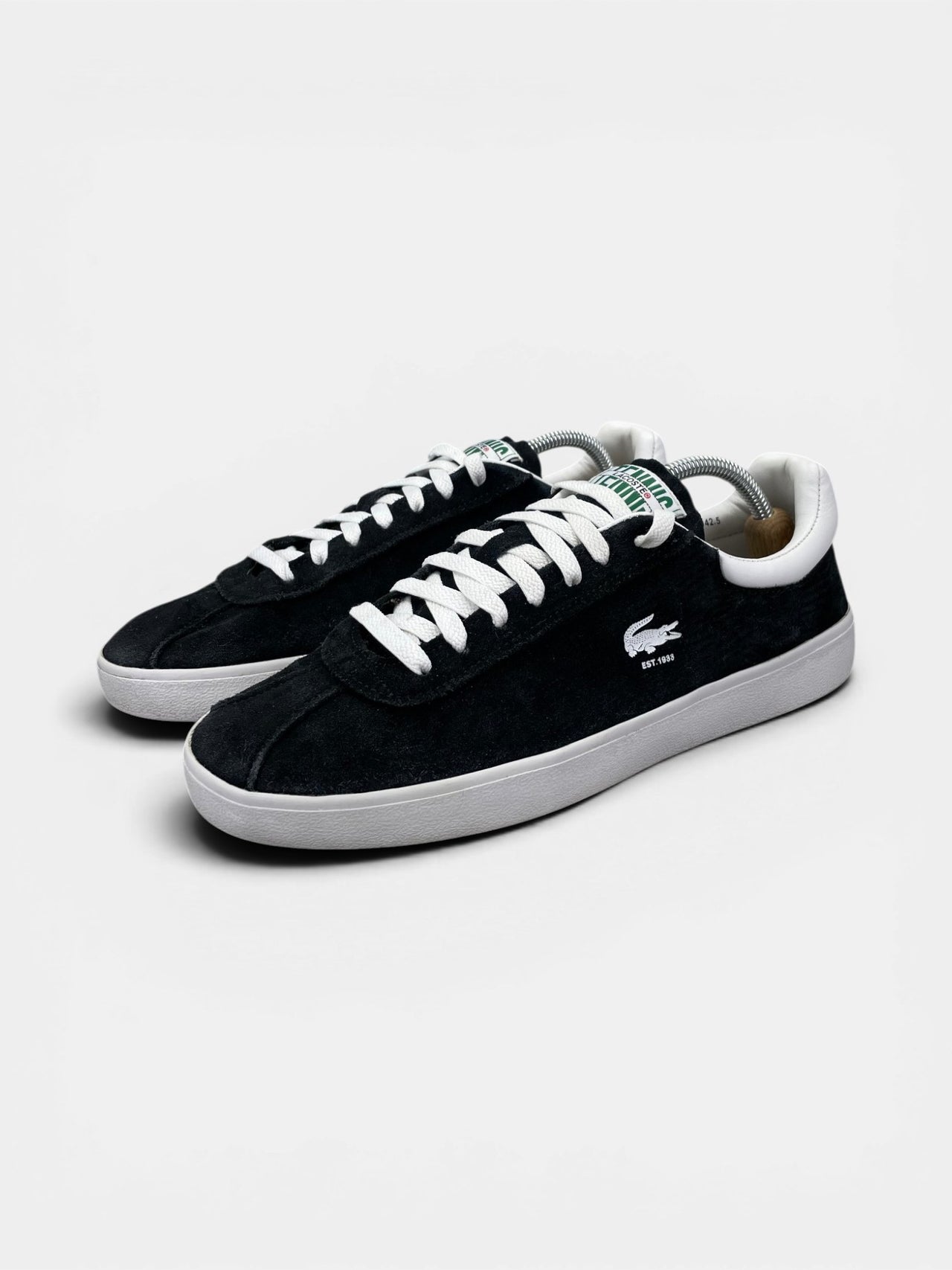 Lacoste BaseShot — buty sportowe męskie w bardzo dobrym stanie rozmiar 42.5, widok z boku