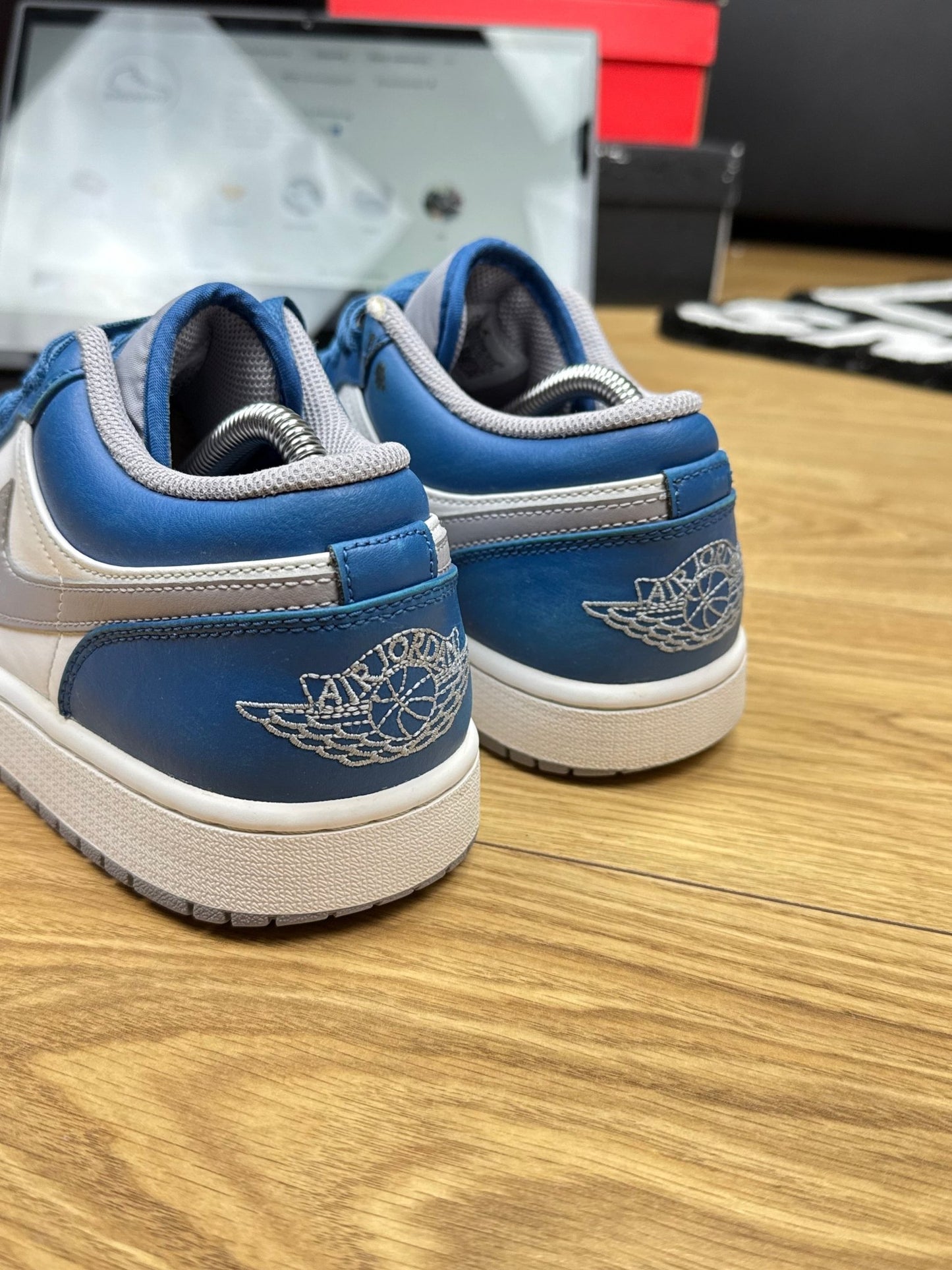 Nike Air Jordan 1 Low (44)