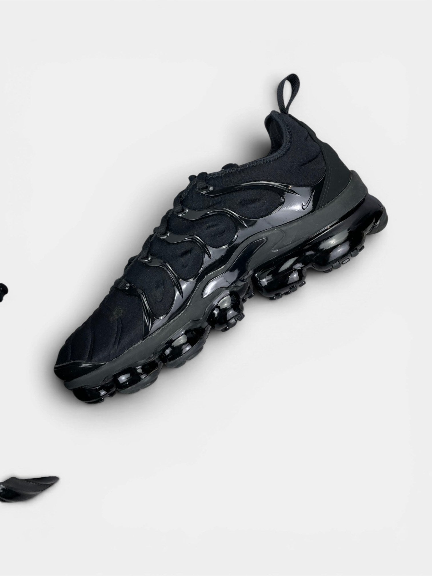 Nike Air VaporMax Plus Triple Black — buty sportowe męskie w bardzo dobrym stanie rozmiar 42.5, wewnętrzny panel prawego buta
