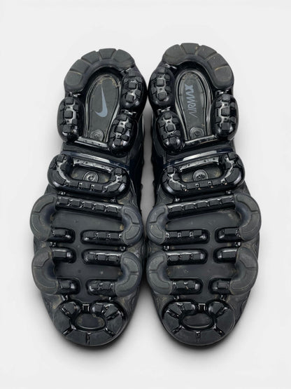 Nike Air VaporMax Plus Triple Black — buty sportowe męskie w bardzo dobrym stanie rozmiar 42.5, podeszwa