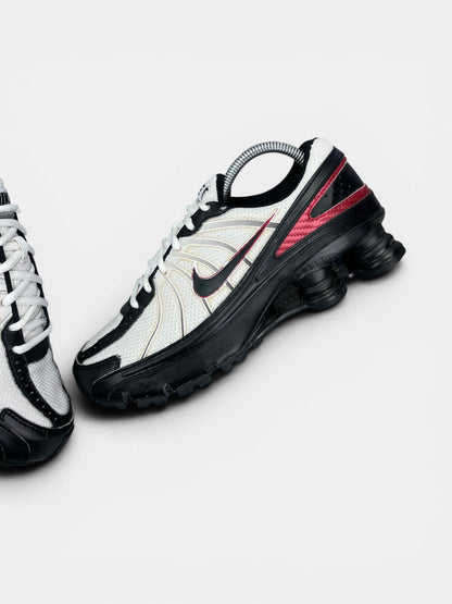 Nike Shox Turbo VII — buty sportowe męskie w bardzo dobrym stanie rozmiar 40.5, widok z góry na wewnętrzną stronę butów